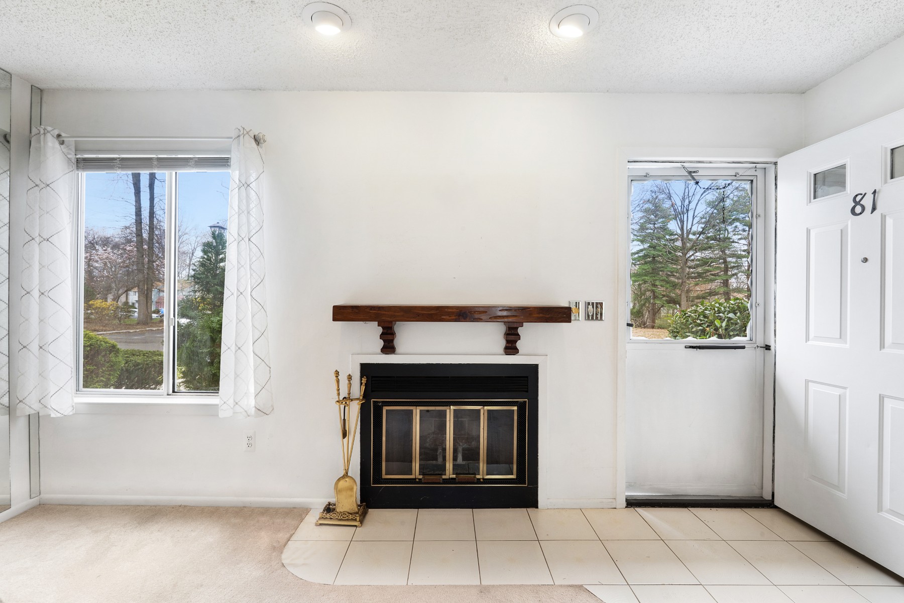  ?Westbrook Woods? Well Maintained Townhome - 物件實景