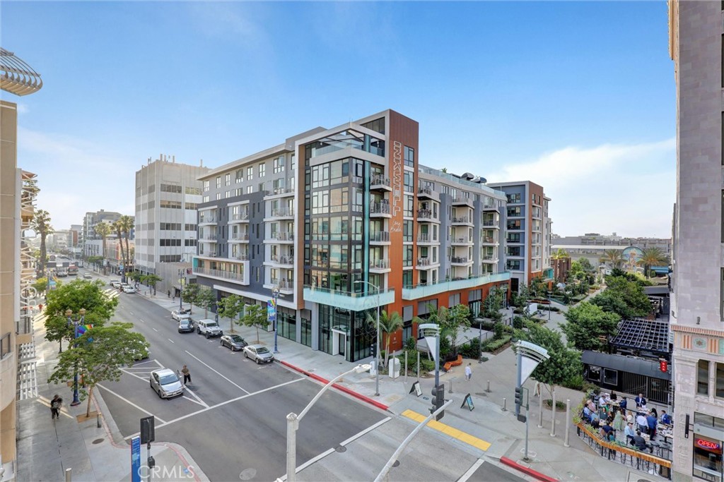 Long Beach, California, 90802, United States, 3 Bedrooms Bedrooms, ,2 BathroomsBathrooms,Residential,For Sale,1921298