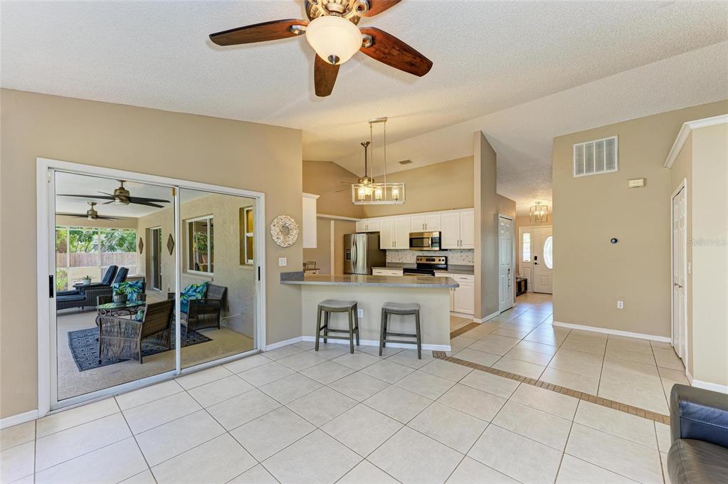 Bradenton, Florida, 34212, United States, 3 Bedrooms Bedrooms, ,2 BathroomsBathrooms,Residential,For Sale,1751964
