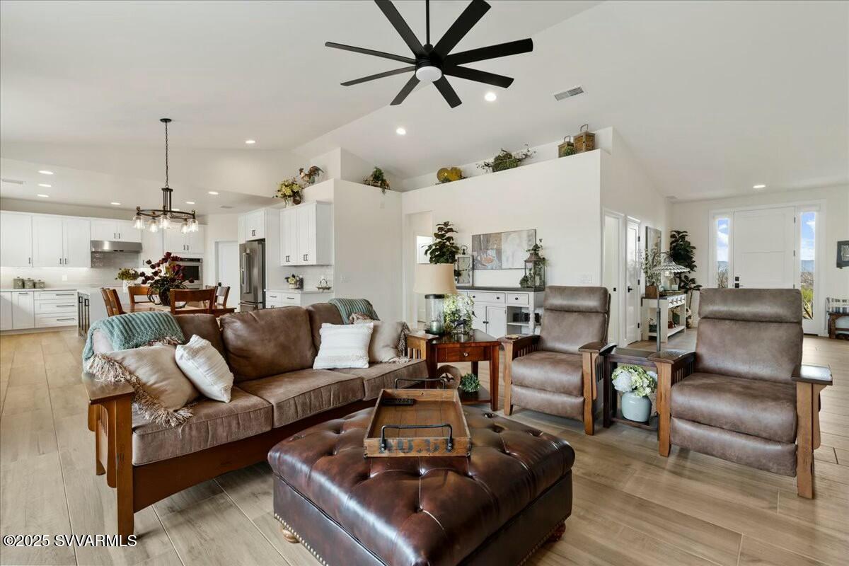 Cornville, Arizona, 86325, United States, 3 Bedrooms Bedrooms, ,1 BathroomBathrooms,Residential,For Sale,1867311