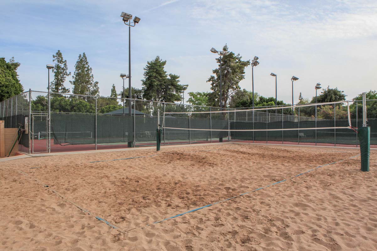 Tempe, Arizona, 85283, United States, 4 Bedrooms Bedrooms, ,3 BathroomsBathrooms,Residential,For Sale,1985738