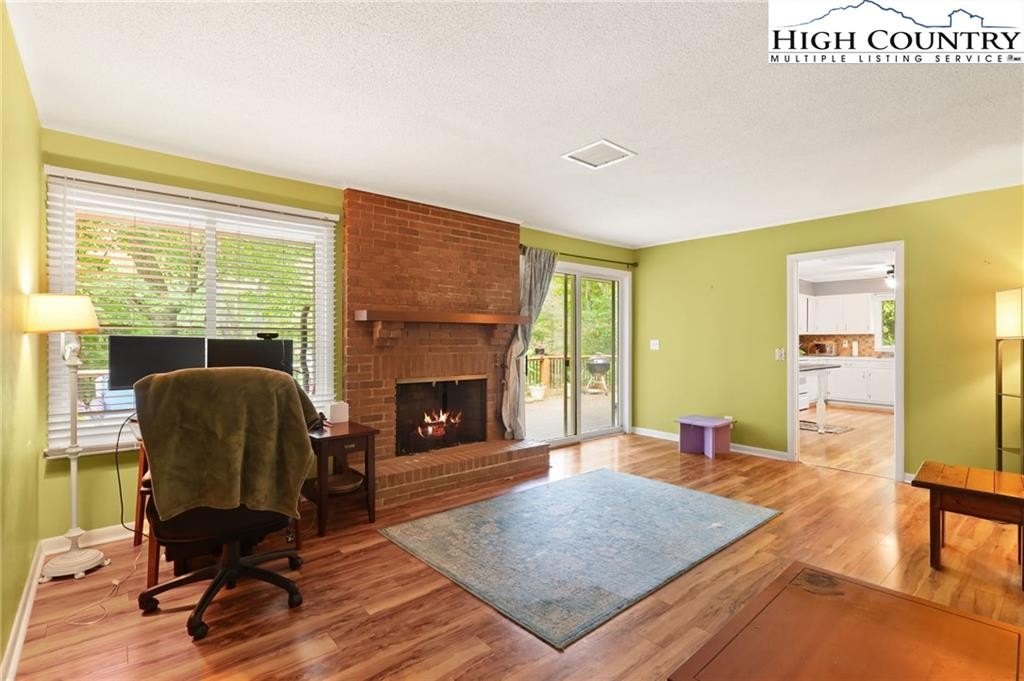 Boone, North Carolina, 28607, United States, 3 Bedrooms Bedrooms, ,3 BathroomsBathrooms,Residential,For Sale,1974866