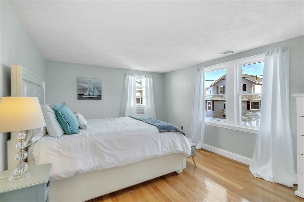 Weymouth, Massachusetts, 02191, United States, 3 Bedrooms Bedrooms, ,2 BathroomsBathrooms,Residential,For Sale,1876021