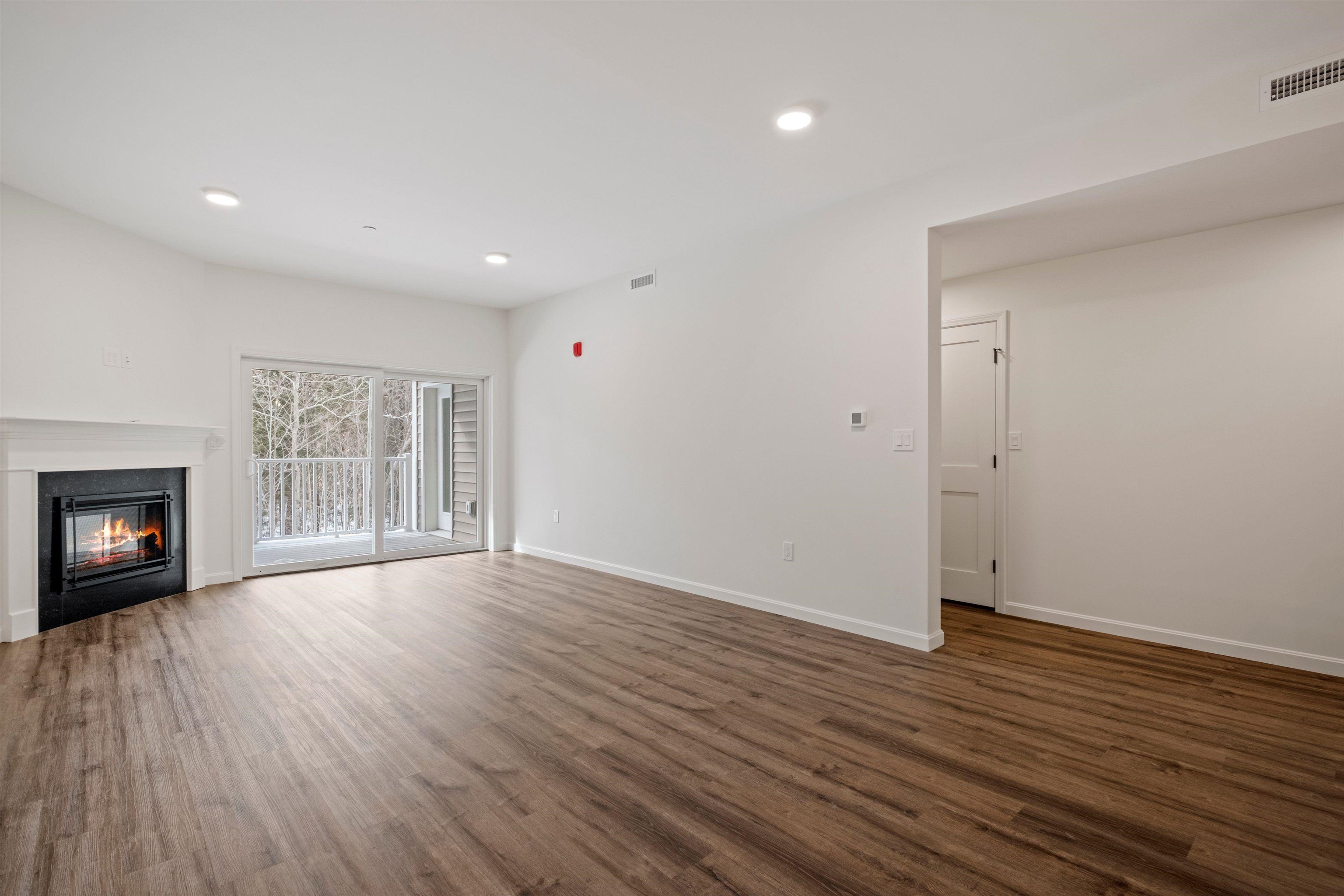 Lincoln, New Hampshire, 03251, United States, 3 Bedrooms Bedrooms, ,2 BathroomsBathrooms,Residential,For Sale,1937104