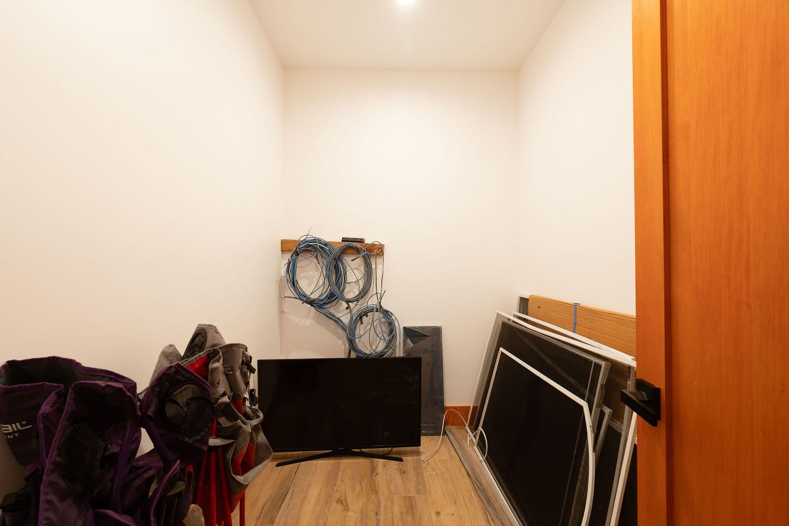 Idyllwild, California, 92549, United States, 3 Bedrooms Bedrooms, ,2 BathroomsBathrooms,Residential,For Sale,1974453