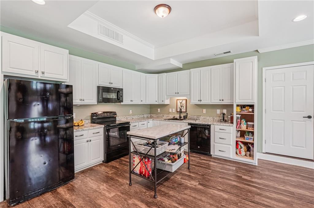 Cartersville, Georgia, 30121, United States, 5 Bedrooms Bedrooms, ,6 BathroomsBathrooms,Residential,For Sale,1902967