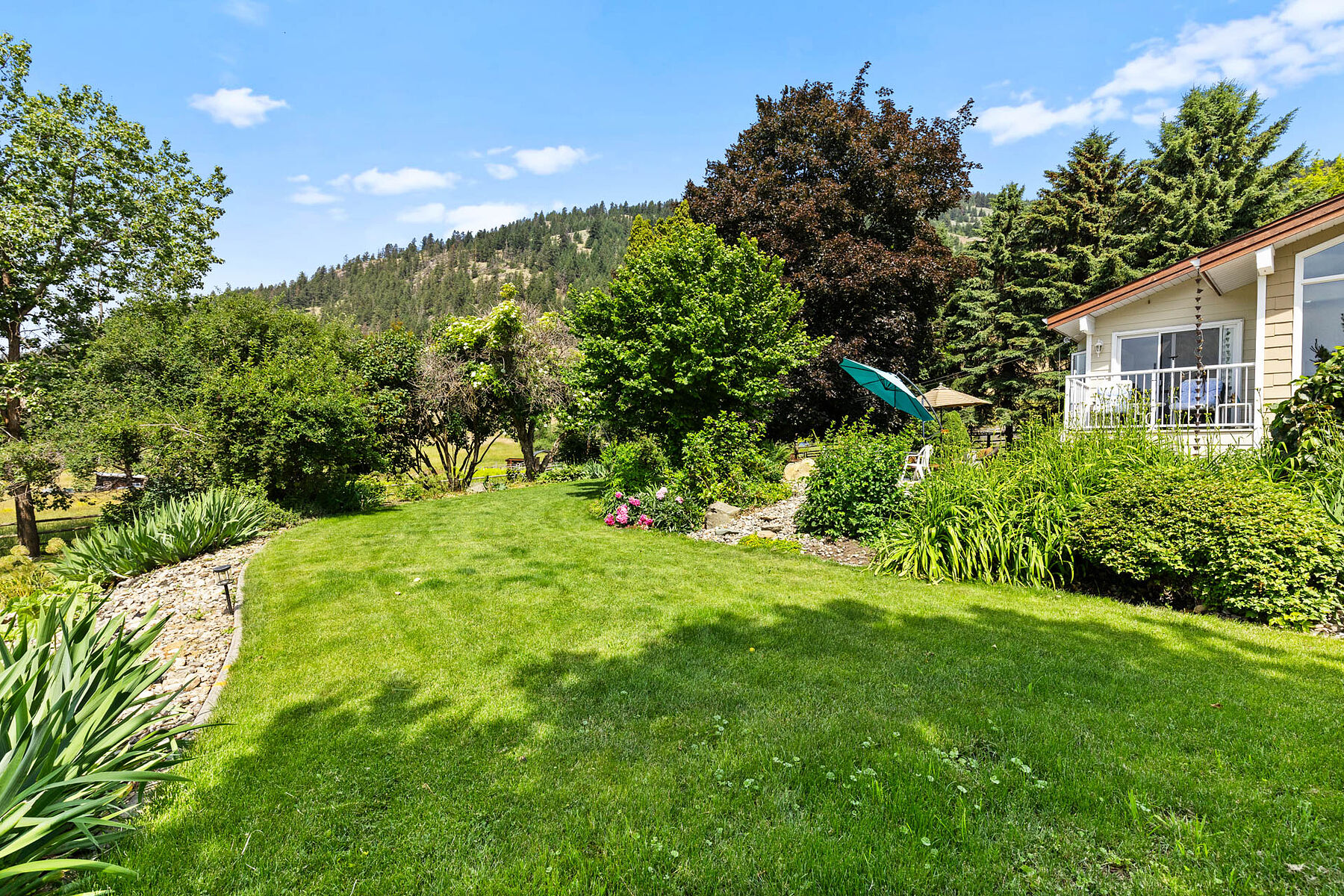  Ten Acres in Coldstream - 物件實景
