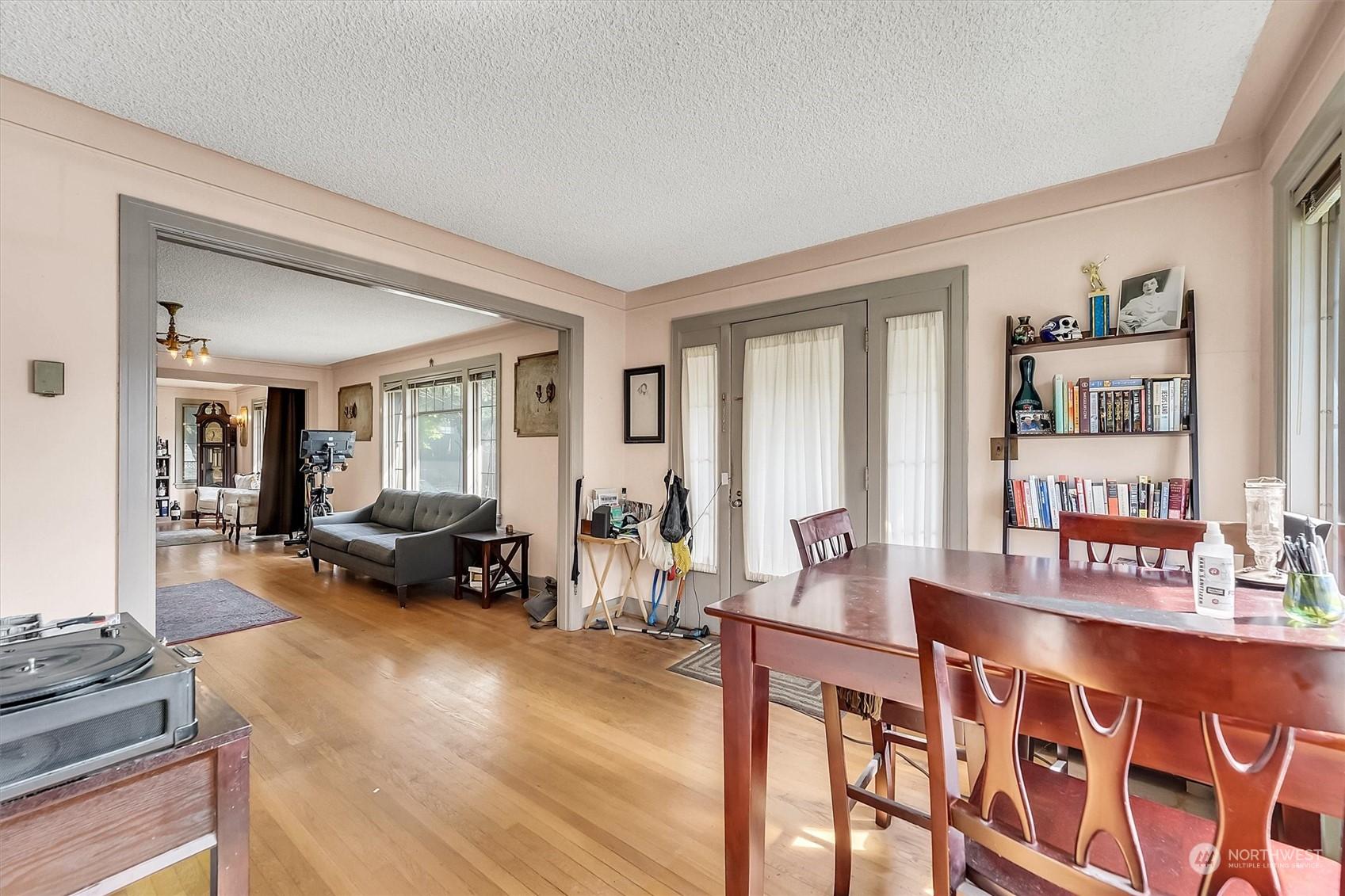2203 BOYLSTON AVENUE E, SEATTLE, Washington, 98102, United States, ,Residential,For Sale,2203 BOYLSTON AVENUE E,1622774
