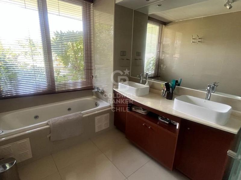 Lo Barnechea, Chile, 4 Bedrooms Bedrooms, ,6 BathroomsBathrooms,Residential,For Sale,1857705