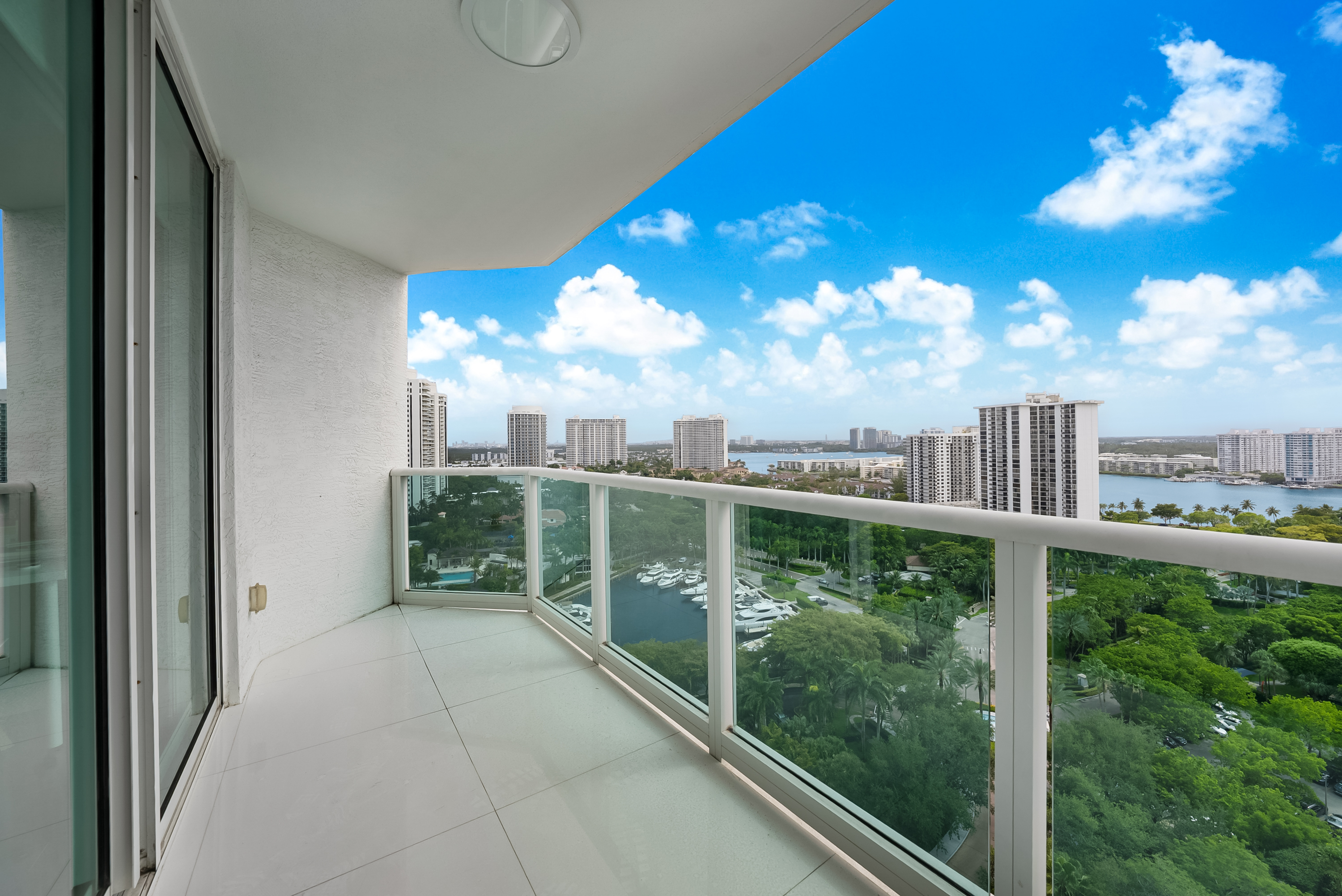  3301 NE 183rd St, Aventura, FL, 33160 - 物件實景