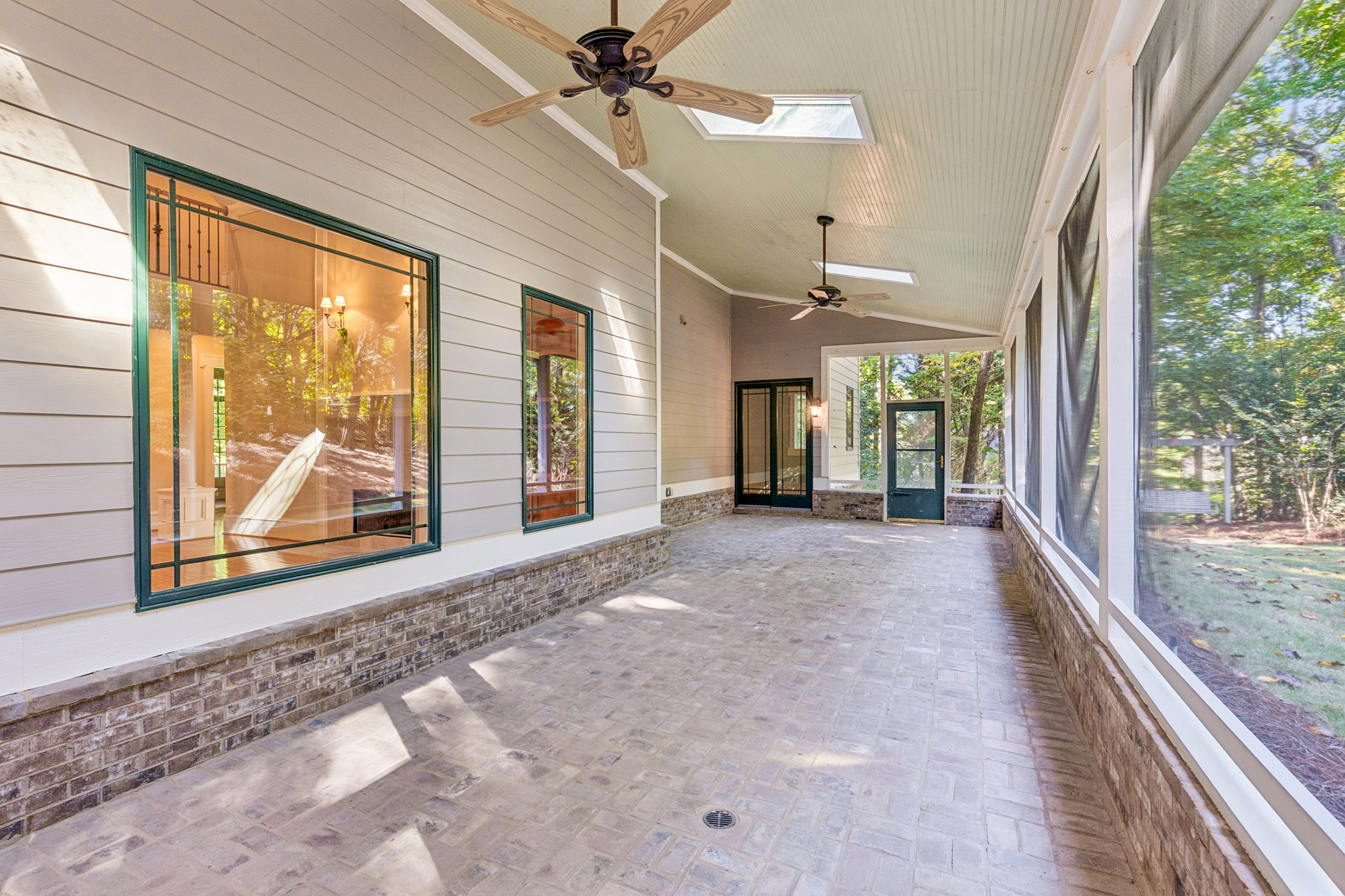  A Rare Opportunity to Enjoy Estate-Style Living in Sought-After Woodstock - 物件實景