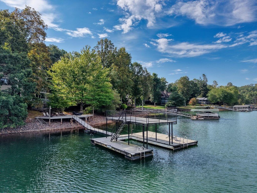 Young Harris, Georgia, 30582, United States, 3 Bedrooms Bedrooms, ,4 BathroomsBathrooms,Residential,For Sale,1975492