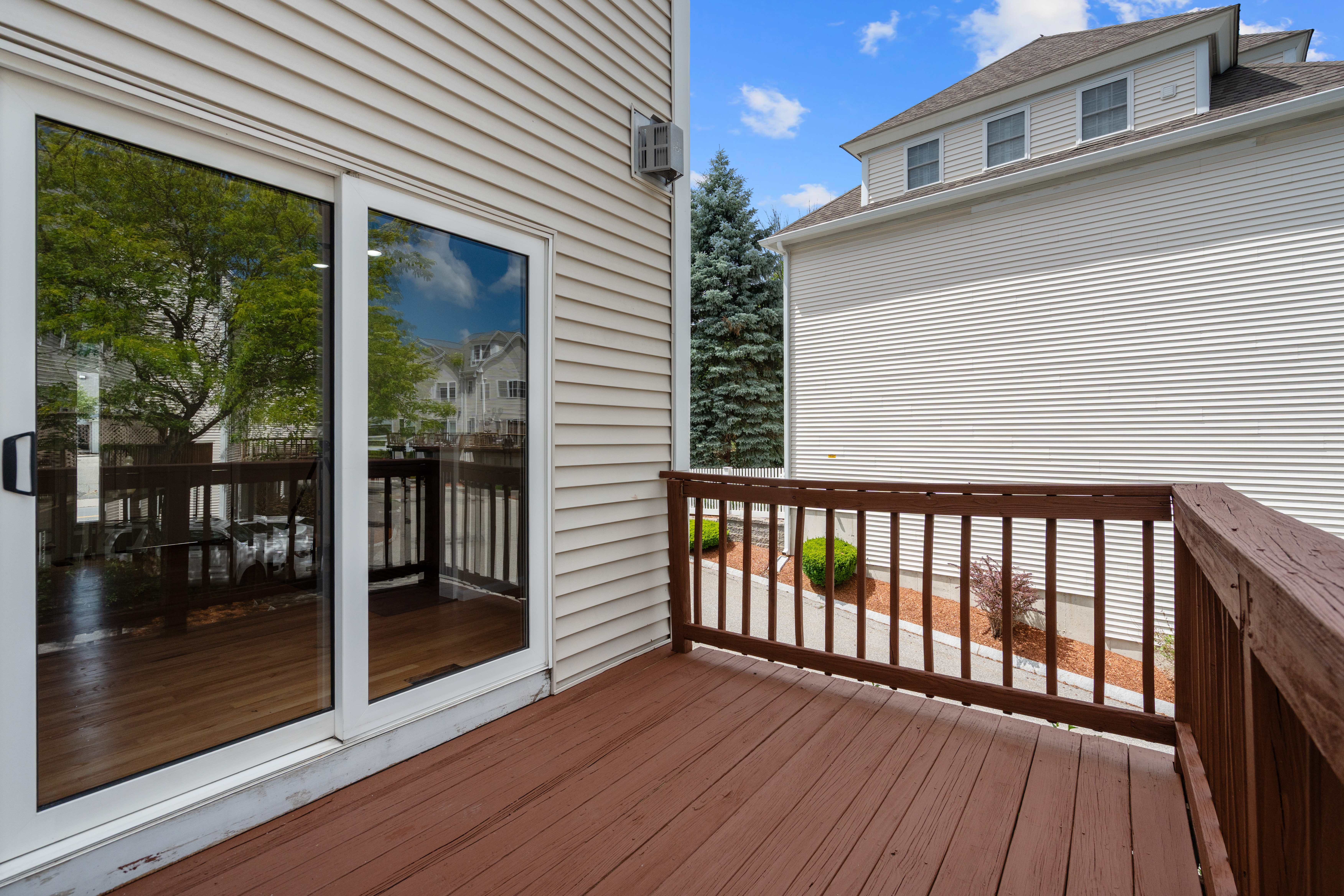  555 Main Street, Unit 6, Woburn, MA 01801 - 物件實景