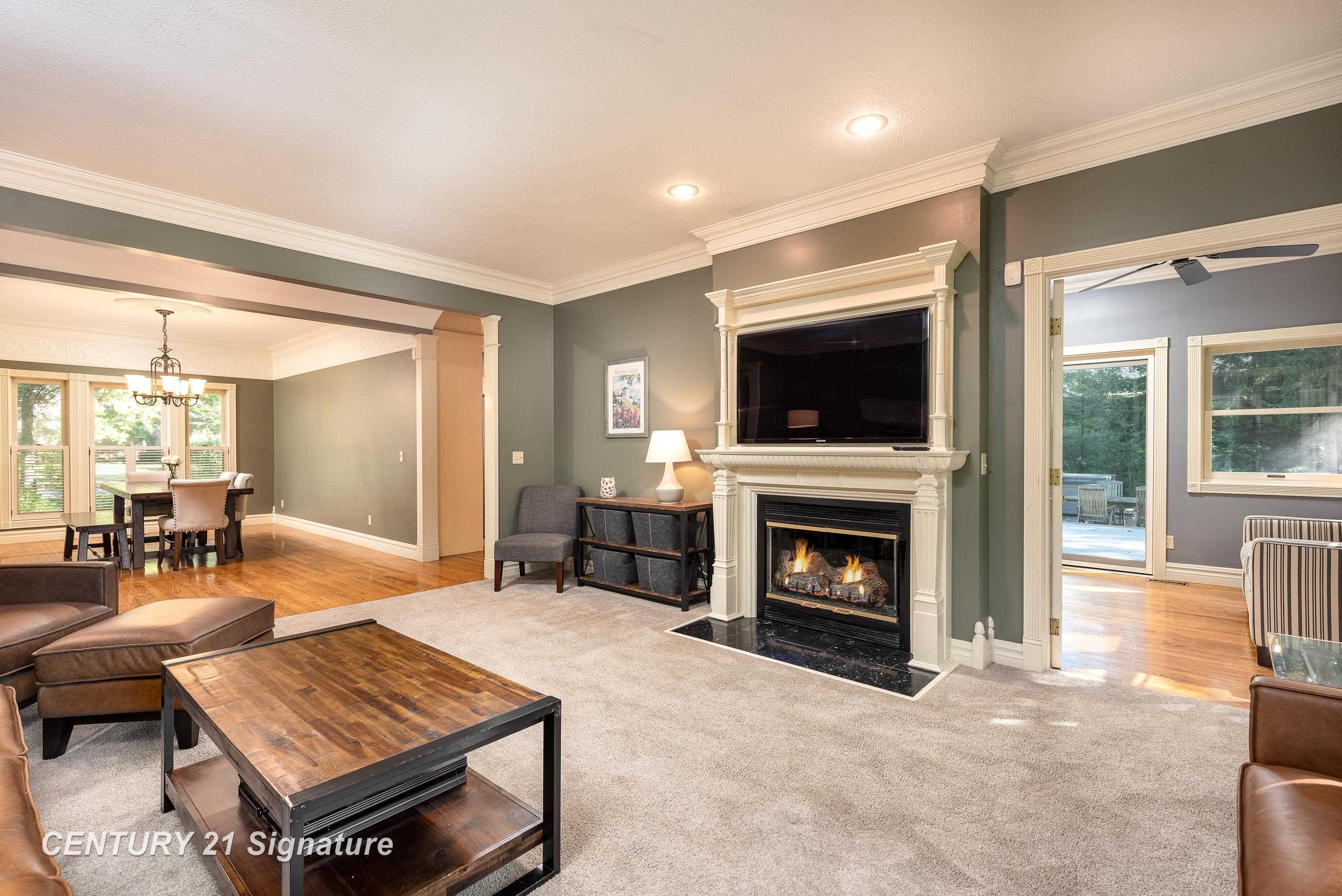 Midland, Michigan, 48642, United States, 5 Bedrooms Bedrooms, ,6 BathroomsBathrooms,Residential,For Sale,1977241