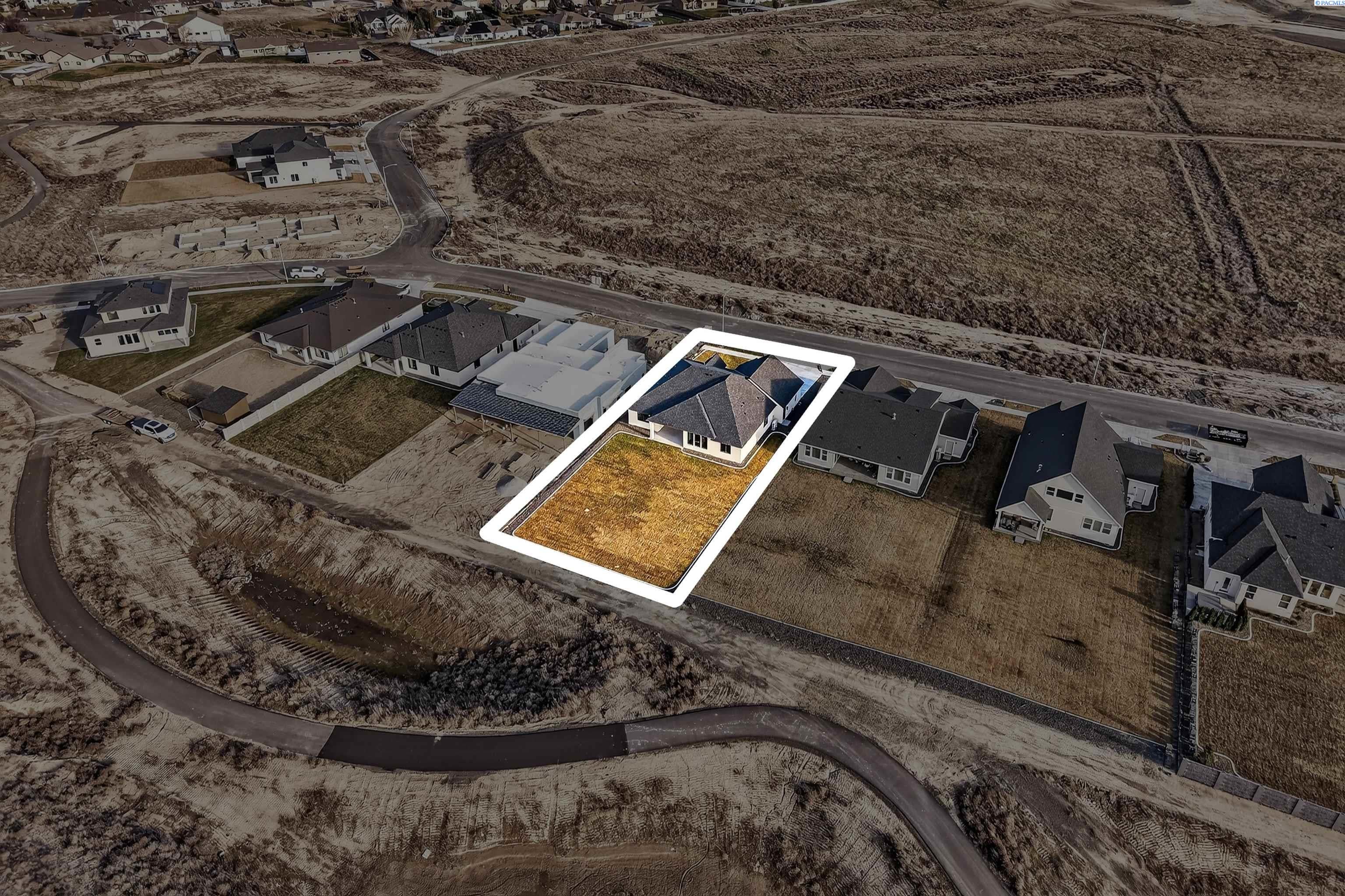 Richland, Washington, 99352, United States, 4 Bedrooms Bedrooms, ,3 BathroomsBathrooms,Residential,For Sale,2021768