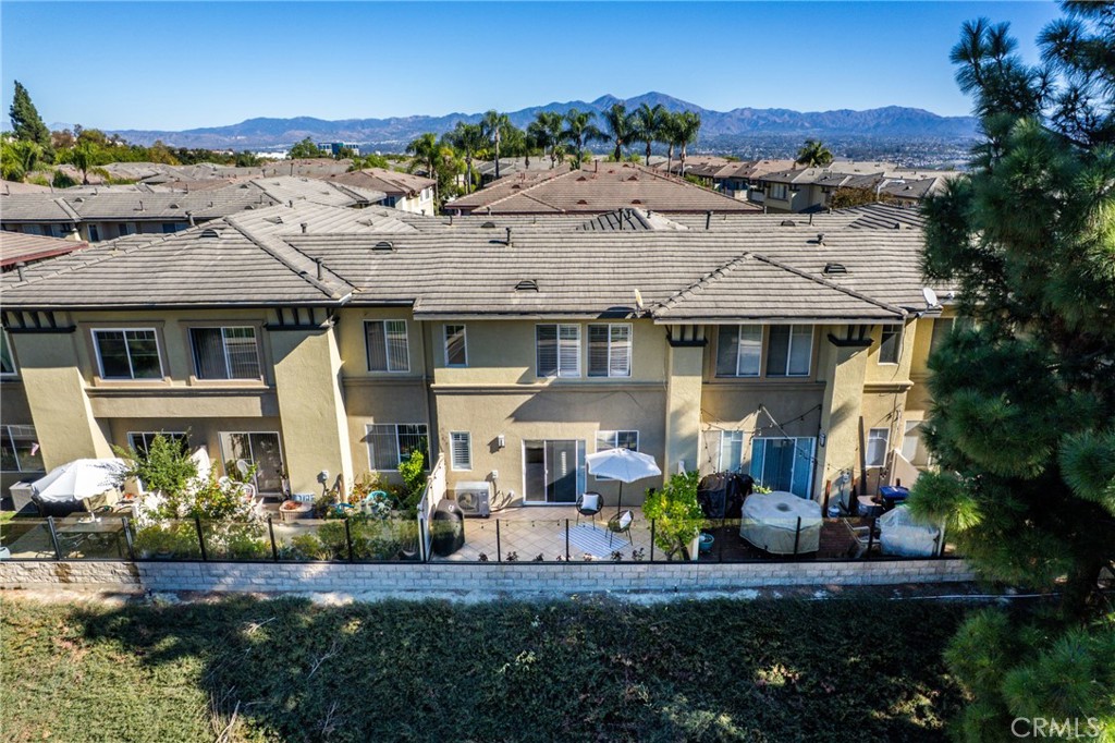 Aliso Viejo, California, 92656, United States, 2 Bedrooms Bedrooms, ,3 BathroomsBathrooms,Residential,For Sale,1989024