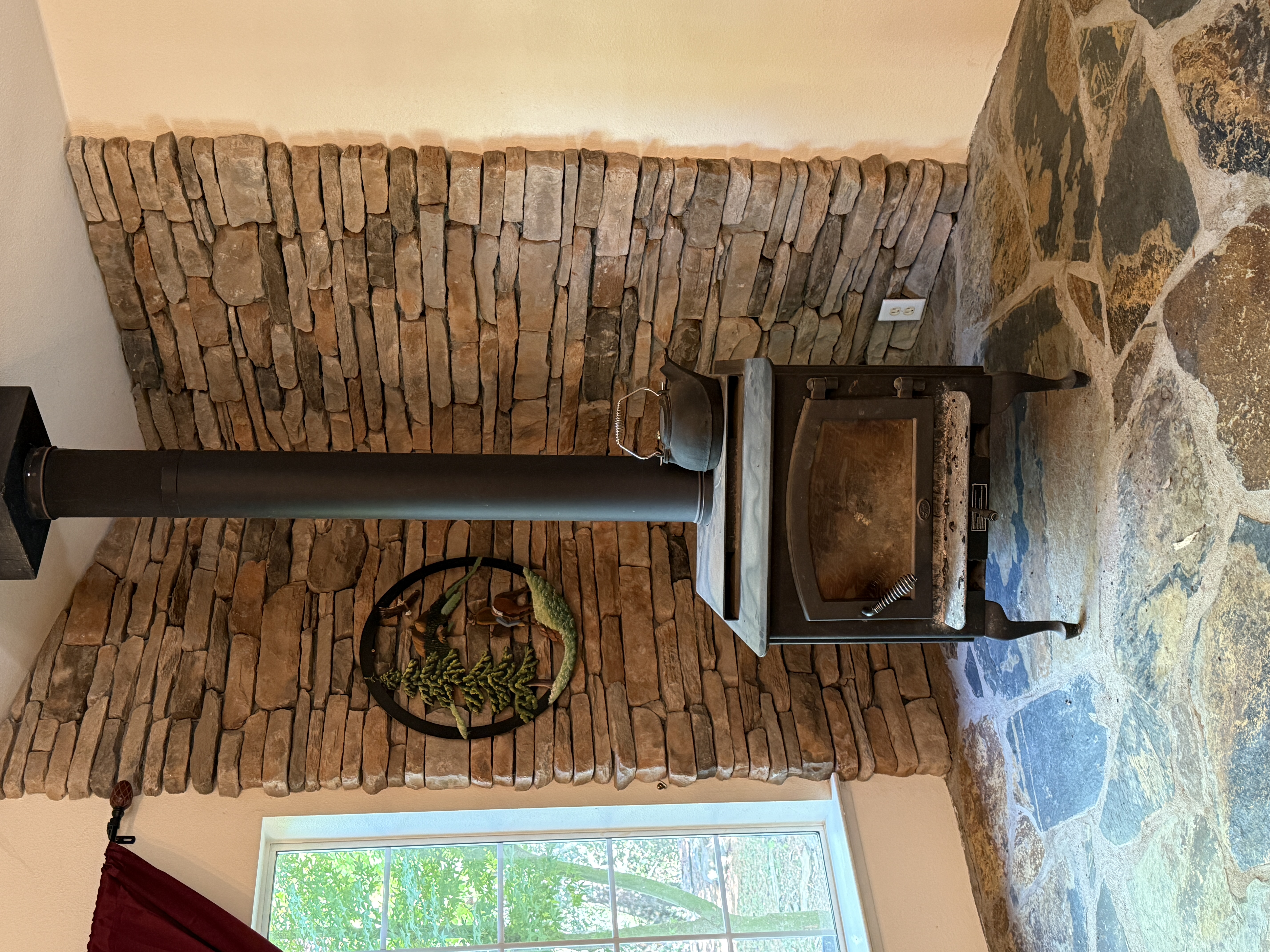 Mariposa, California, 95338, United States, 2 Bedrooms Bedrooms, ,2 BathroomsBathrooms,Residential,For Sale,1983625