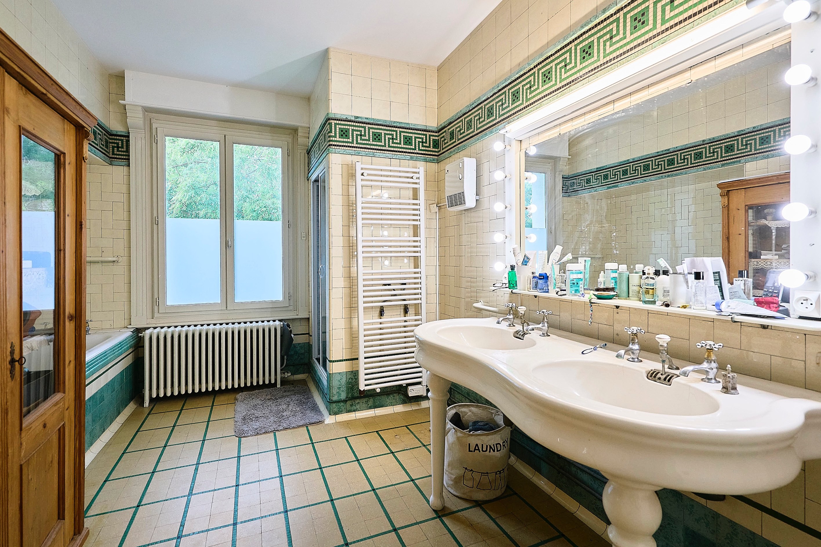  Bourgeois house early 20th – Croix Mairie – 380 m² – Garden and Garage - 物件實景