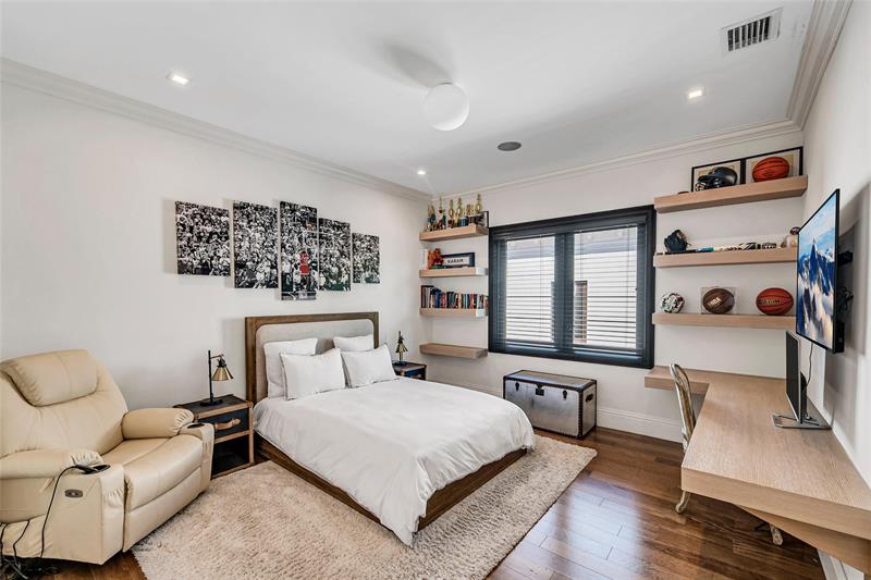 Miami, Florida, 33143, United States, 8 Bedrooms Bedrooms, ,10 BathroomsBathrooms,Residential,For Sale,1989350