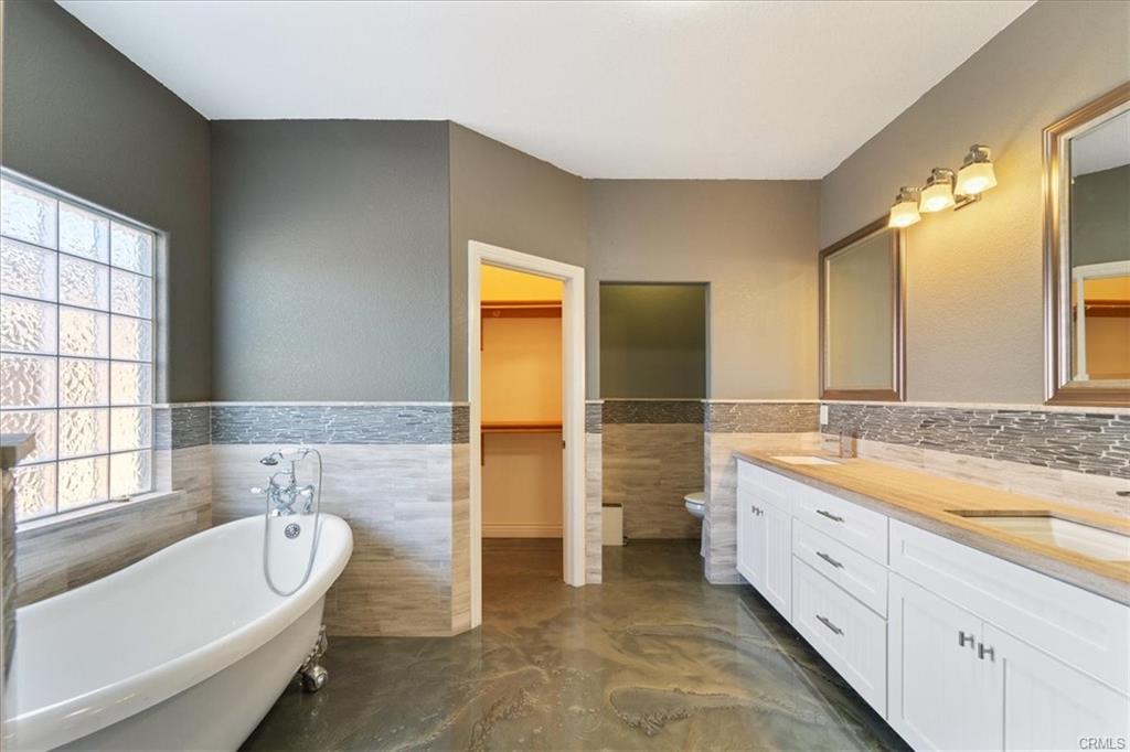 Hemet, California, 92544, United States, 4 Bedrooms Bedrooms, ,2 BathroomsBathrooms,Residential,For Sale,1899336