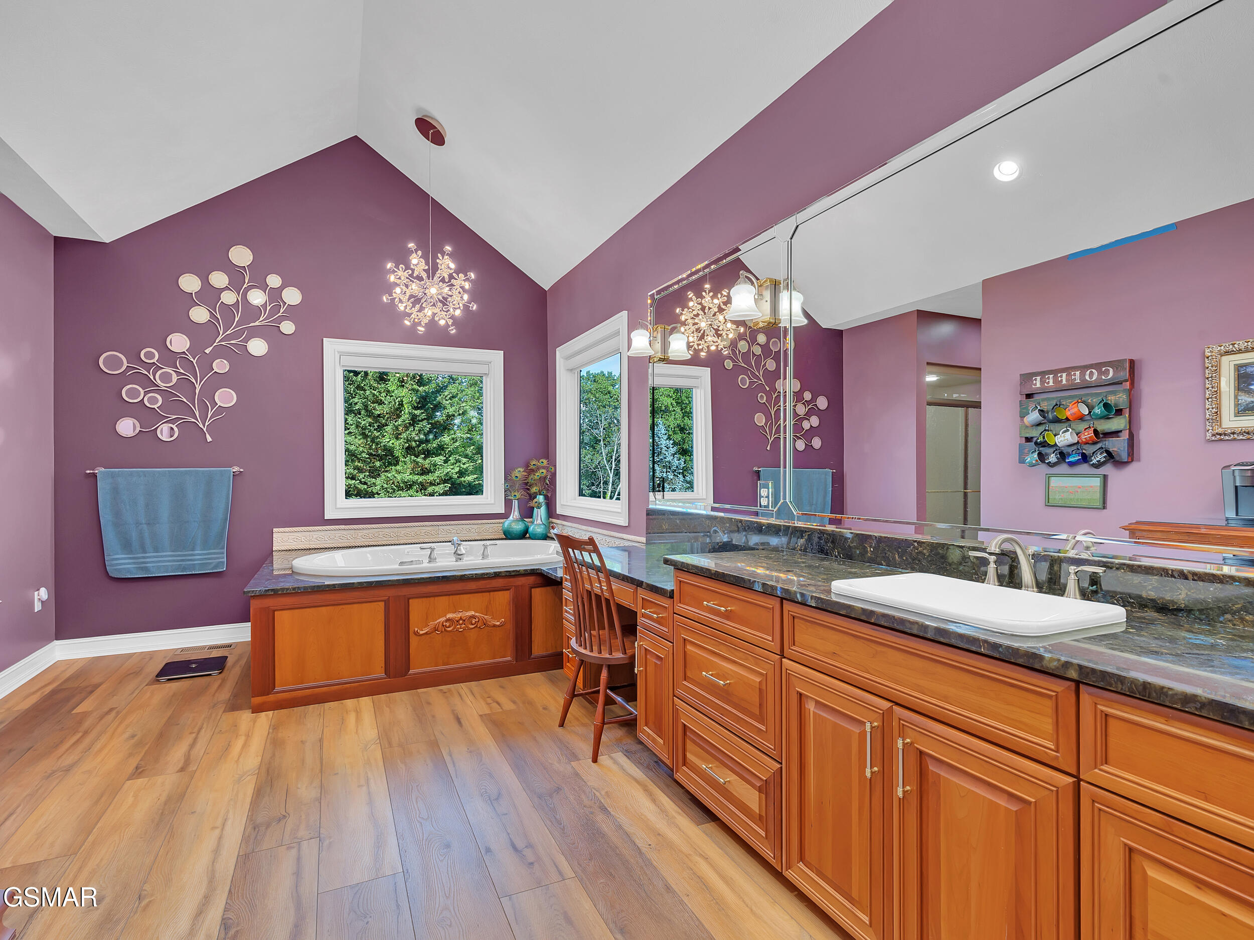 Mooresburg, Tennessee, 37811, United States, 3 Bedrooms Bedrooms, ,5 BathroomsBathrooms,Residential,For Sale,1974875