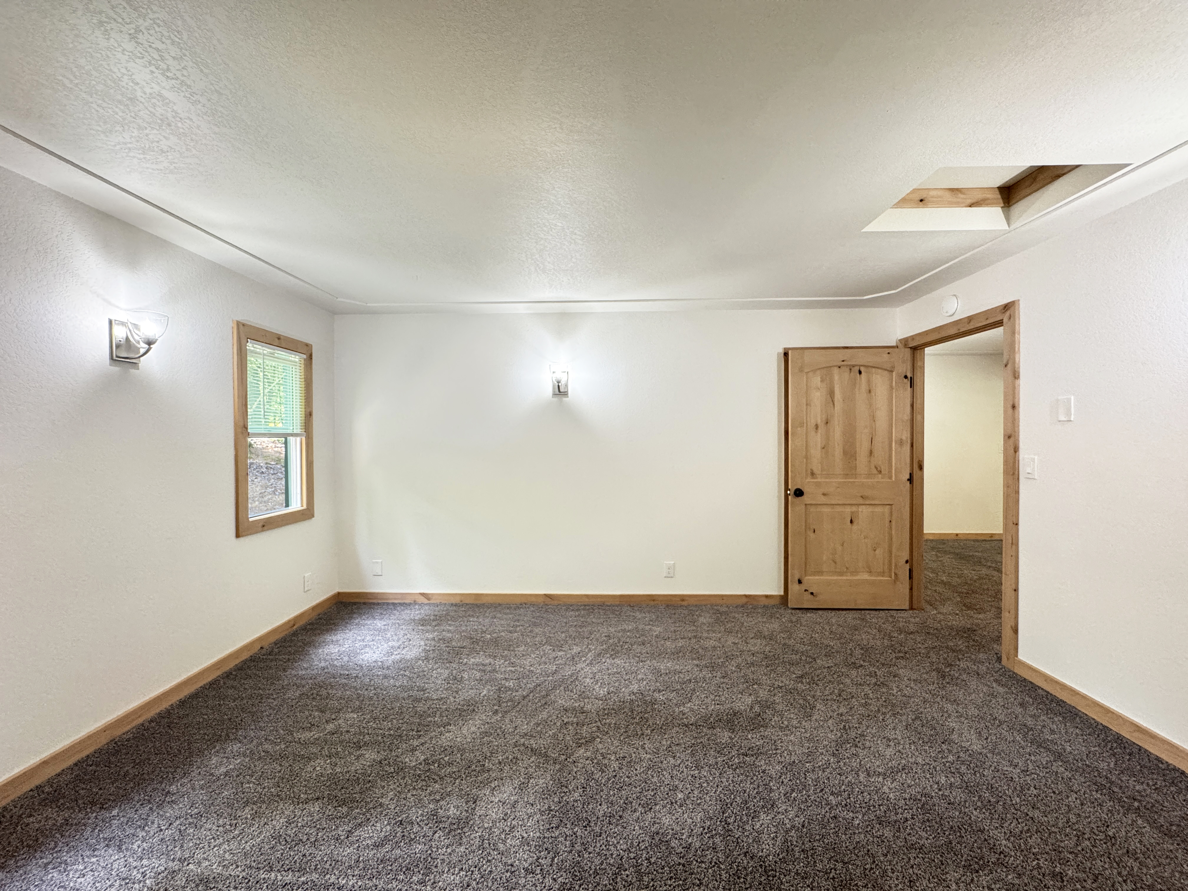 Willits, California, 95490, United States, 2 Bedrooms Bedrooms, ,2 BathroomsBathrooms,Residential,For Sale,1943077