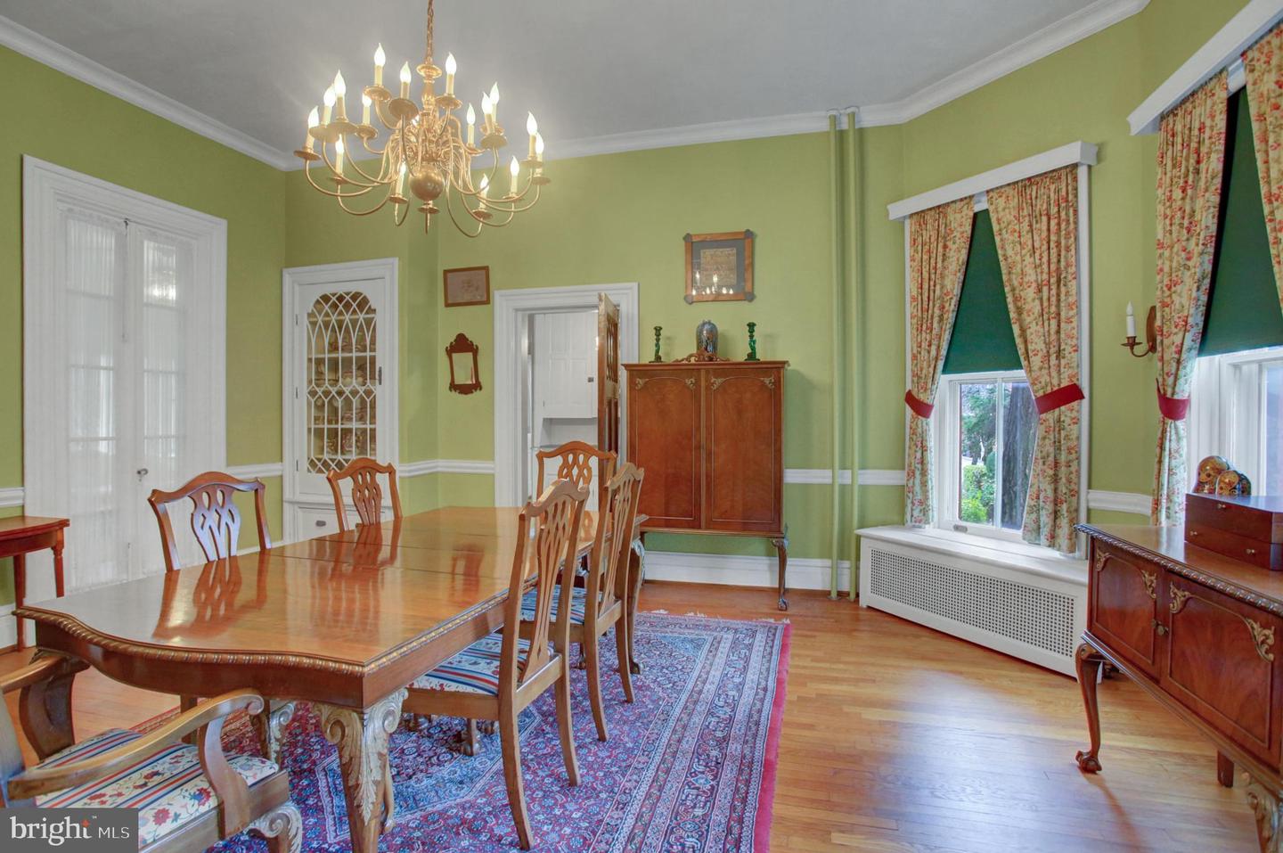 144 W Main Street, Waynesboro, Pennsylvania, 17268, United States, 7 Bedrooms Bedrooms, ,4 BathroomsBathrooms,Residential,For Sale,144 W Main Street,1662574