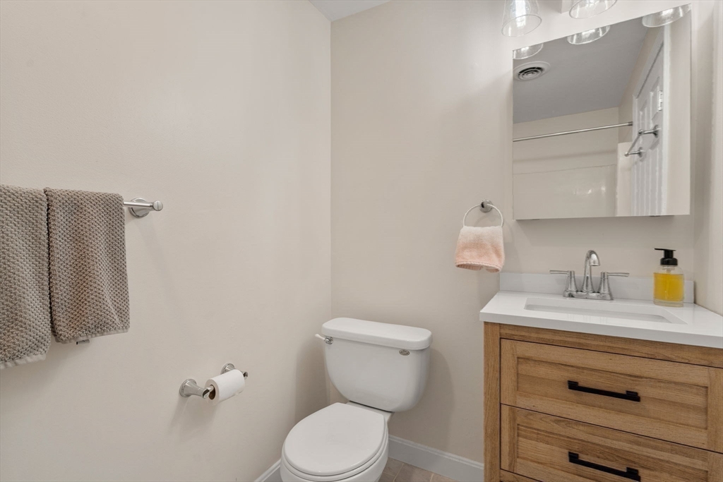 Salem, Massachusetts, 01970, United States, 3 Bedrooms Bedrooms, ,3 BathroomsBathrooms,Residential,For Sale,1927367