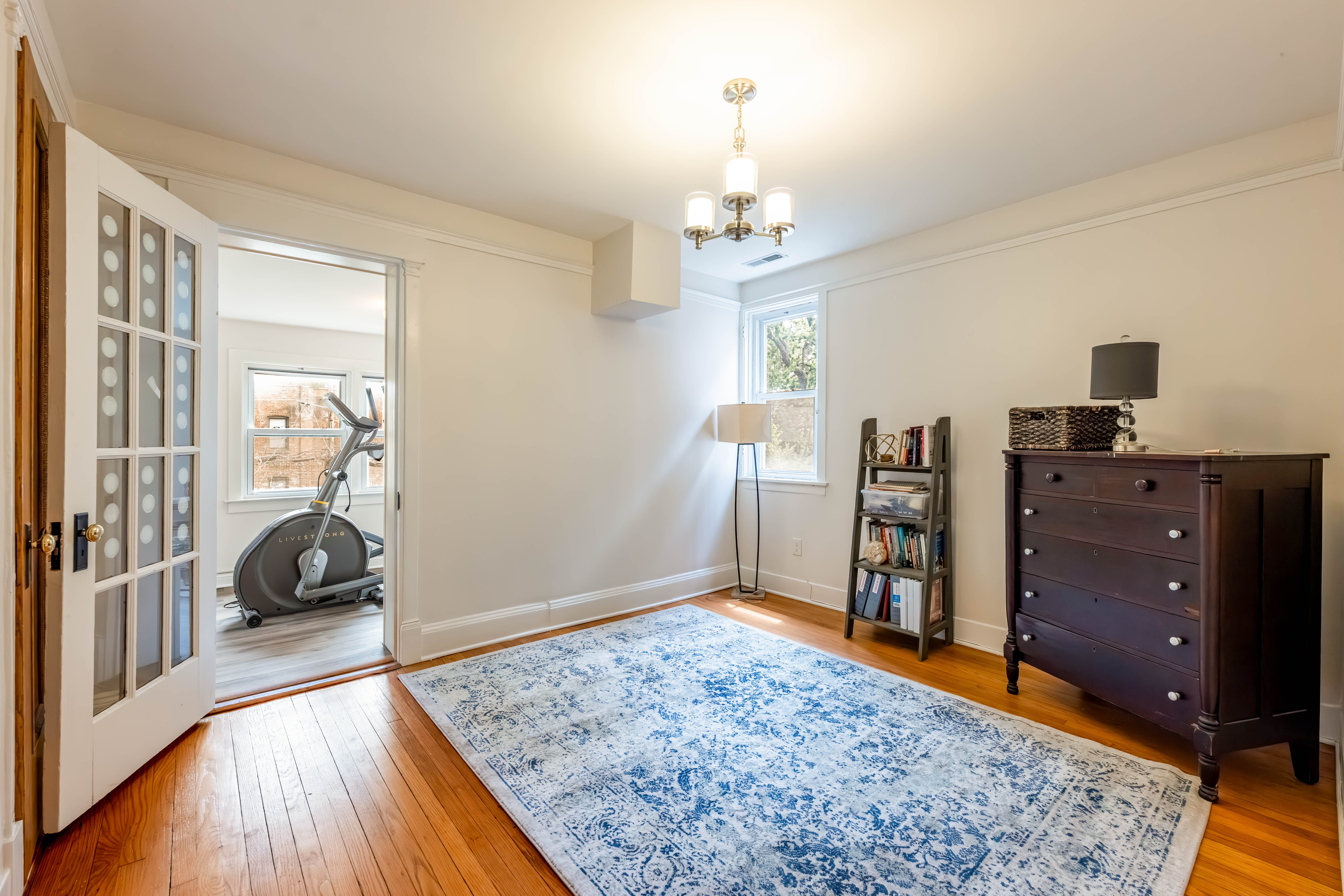  A Rare Opportunity to Own a Quintessential Vintage Rowhome - 物件實景