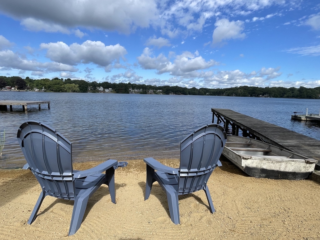 Bellingham, Massachusetts, 02019, United States, 4 Bedrooms Bedrooms, ,4 BathroomsBathrooms,Residential,For Sale,1927389