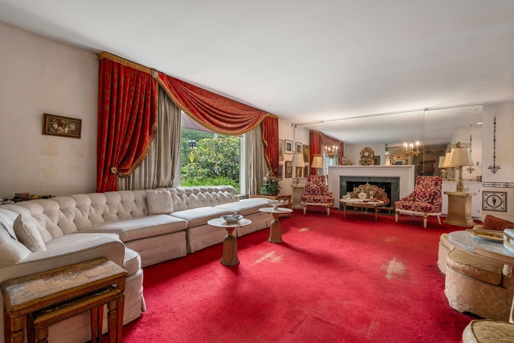 Brookline, Massachusetts, 02467, United States, 4 Bedrooms Bedrooms, ,3 BathroomsBathrooms,Residential,For Sale,1890241