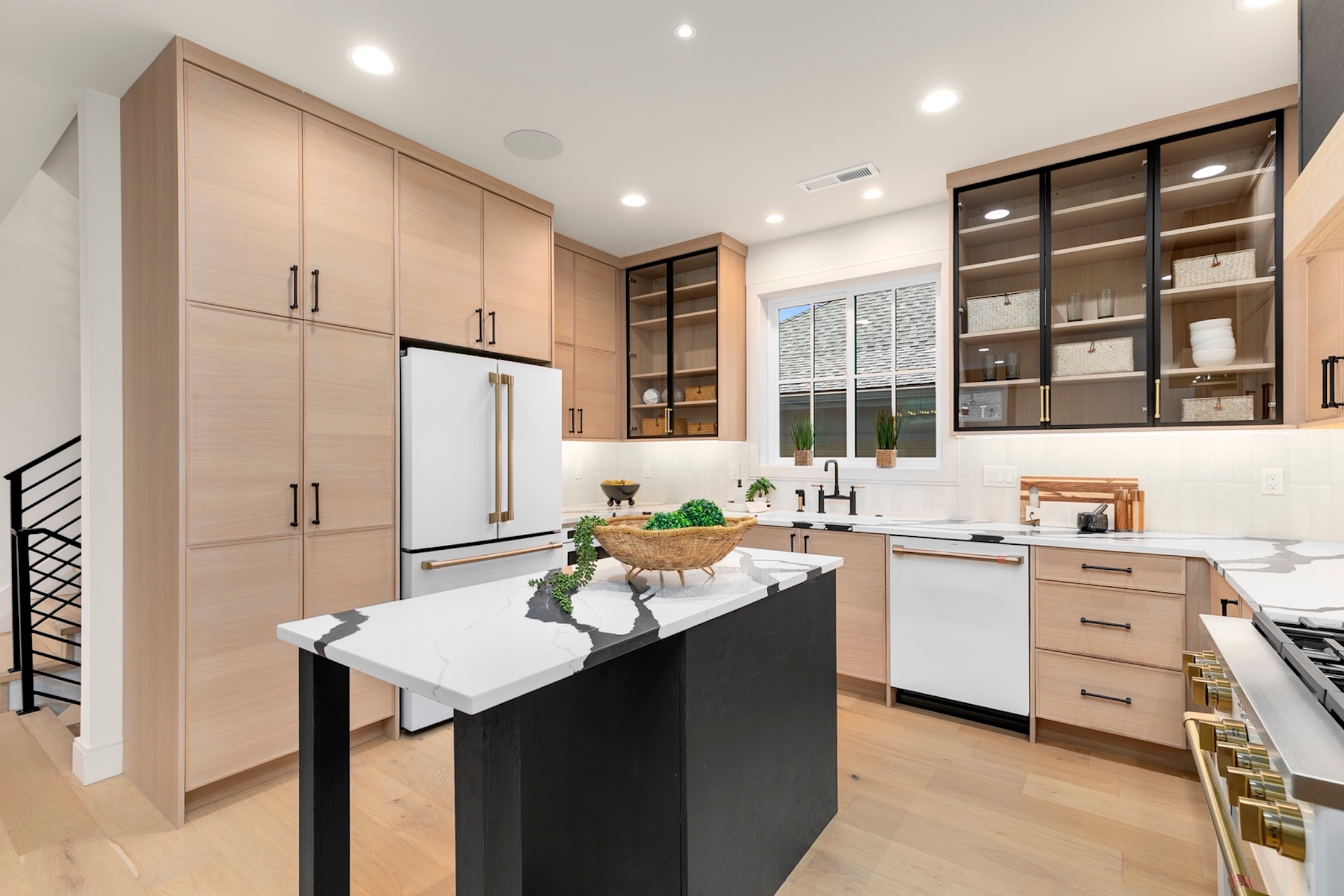  Bryant Luxury Living - 物件實景