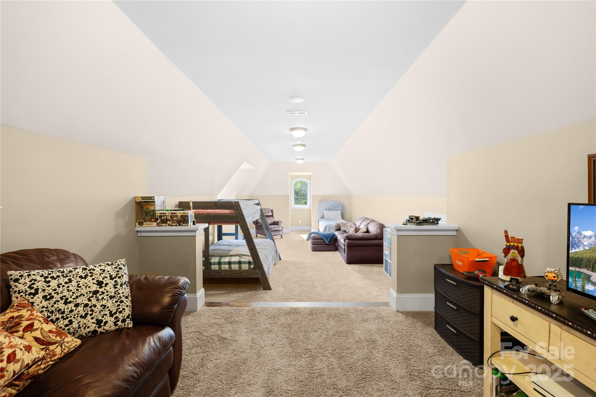 Shelby, North Carolina, 28150, United States, 3 Bedrooms Bedrooms, ,5 BathroomsBathrooms,Residential,For Sale,1777934