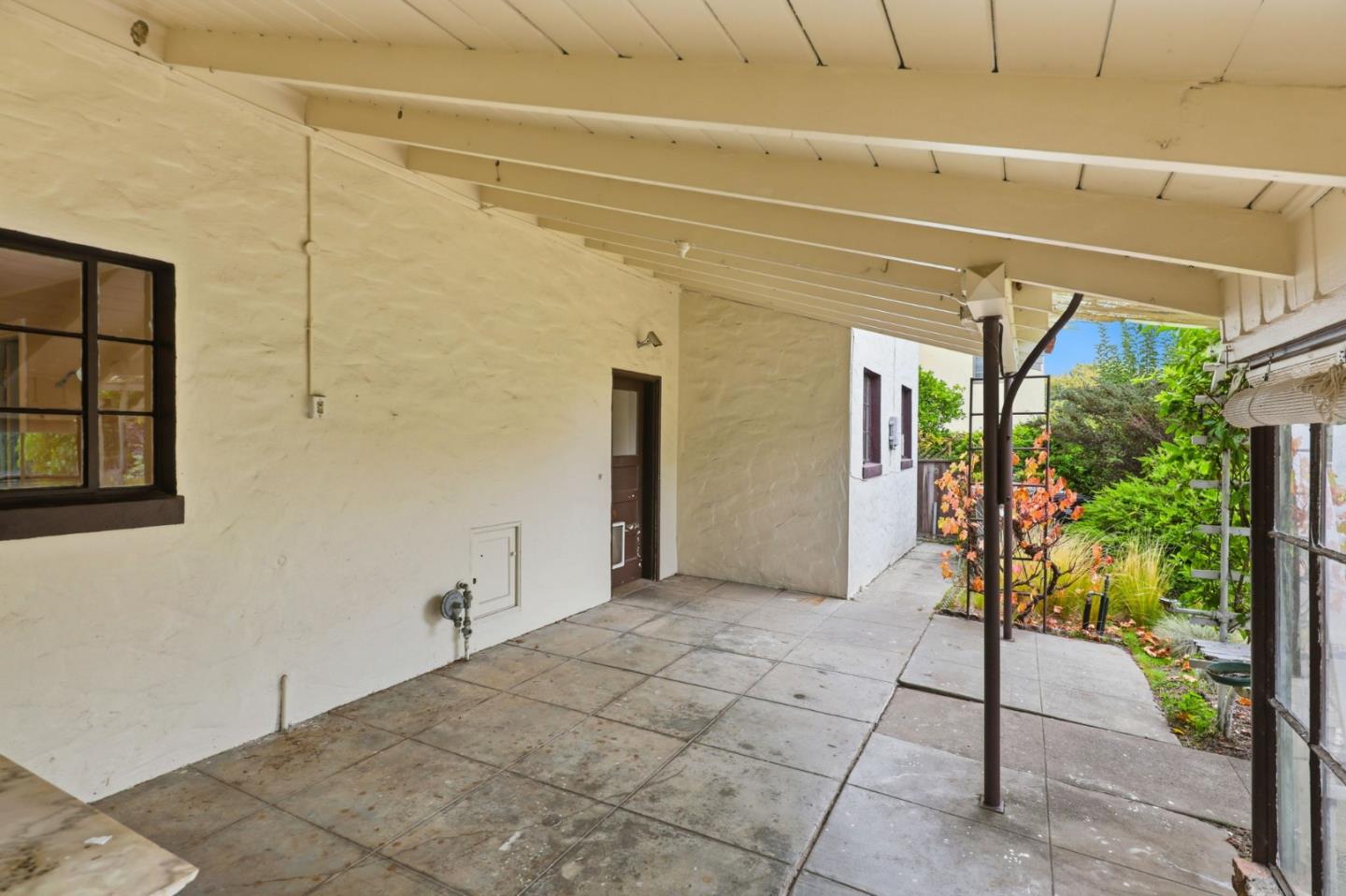 Burlingame, California, 94010, United States, 2 Bedrooms Bedrooms, ,2 BathroomsBathrooms,Residential,For Sale,1987615