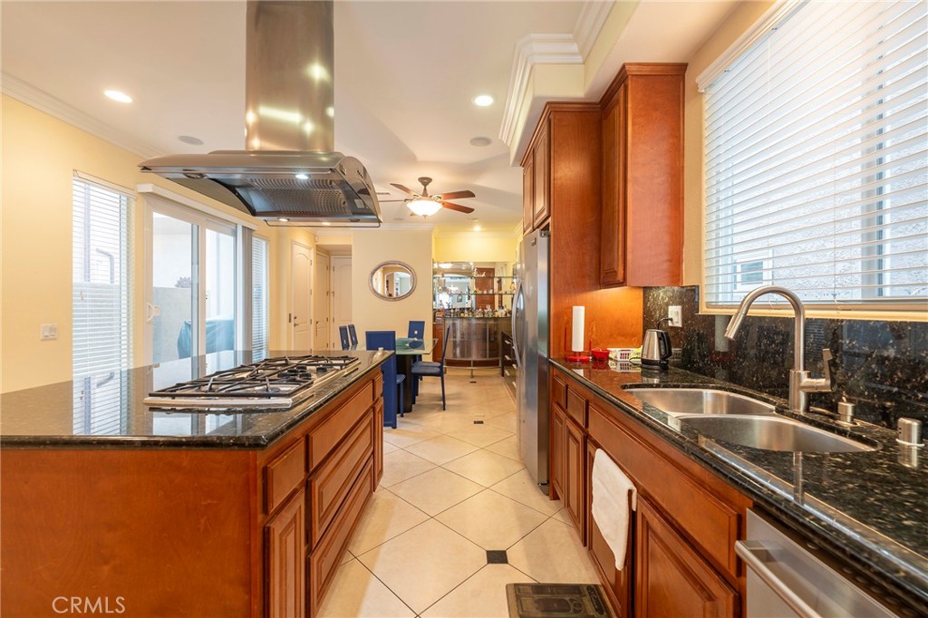 Huntington Beach, California, 92648, United States, 3 Bedrooms Bedrooms, ,4 BathroomsBathrooms,Residential,For Sale,1897780