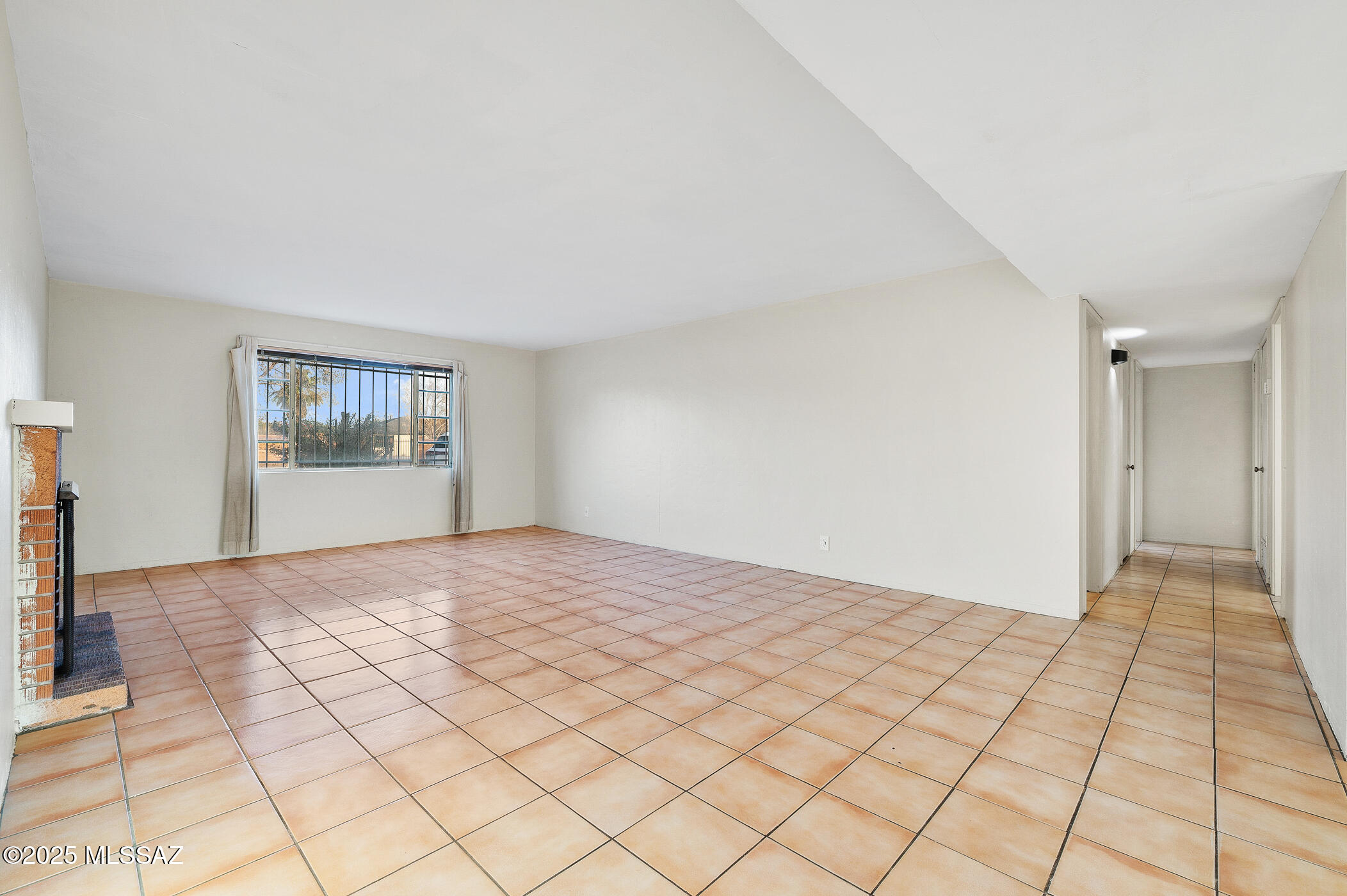 Tucson, Arizona, 85716, United States, 4 Bedrooms Bedrooms, ,4 BathroomsBathrooms,Residential,For Sale,1994782