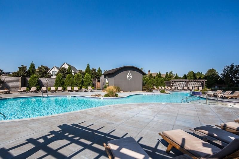 Memphis, Tennessee, 38103, United States, 3 Bedrooms Bedrooms, ,3 BathroomsBathrooms,Residential,For Sale,1996915