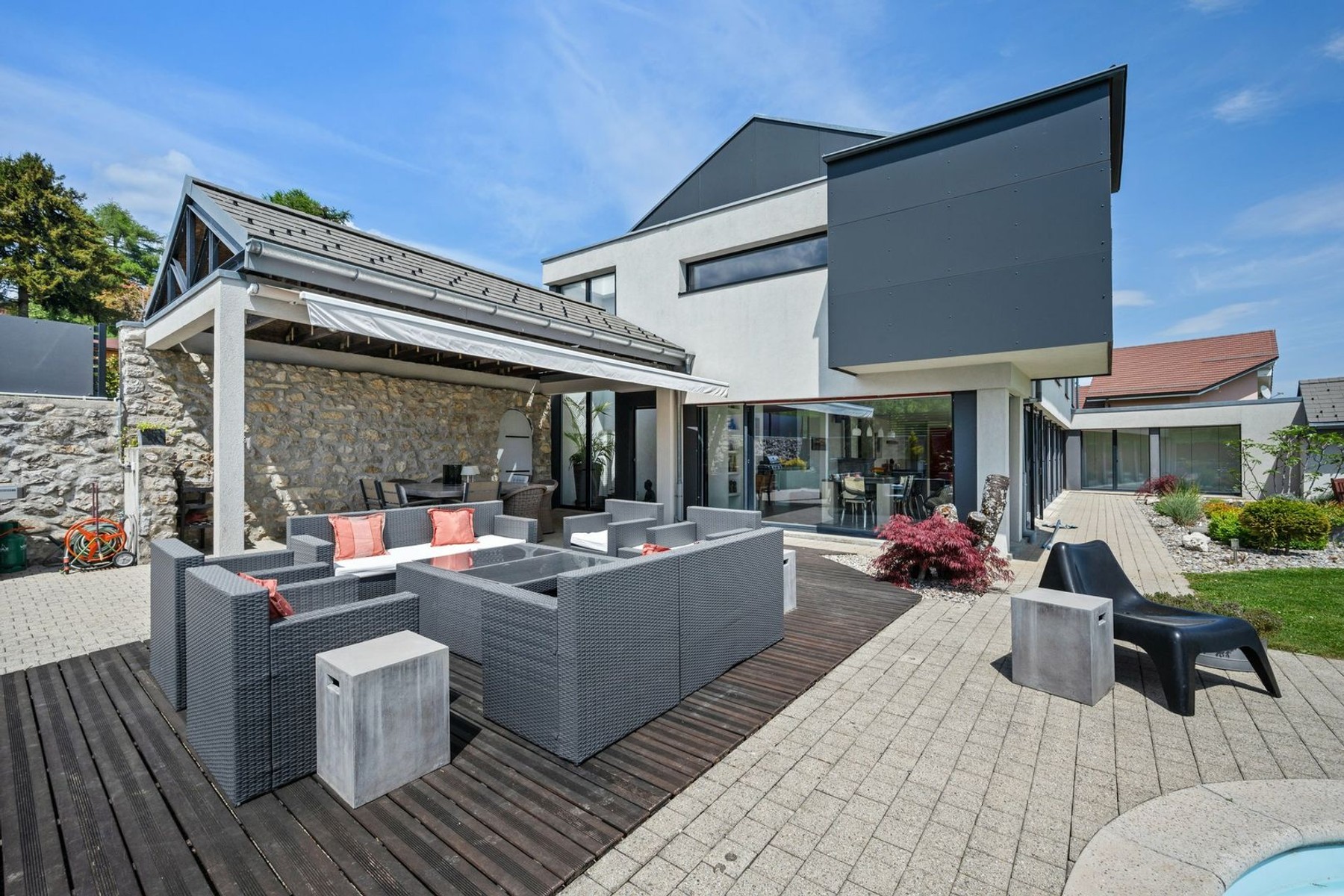  Contemporary villa with lake and Alpine views - 物件實景