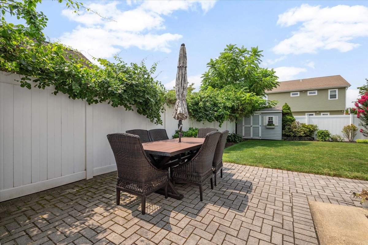 Bethpage, New York, 11714, United States, 4 Bedrooms Bedrooms, ,3 BathroomsBathrooms,Residential,For Sale,1905713