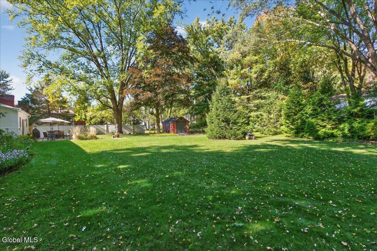 Clifton Park, New York, 12065, United States, 4 Bedrooms Bedrooms, ,3 BathroomsBathrooms,Residential,For Sale,1968691