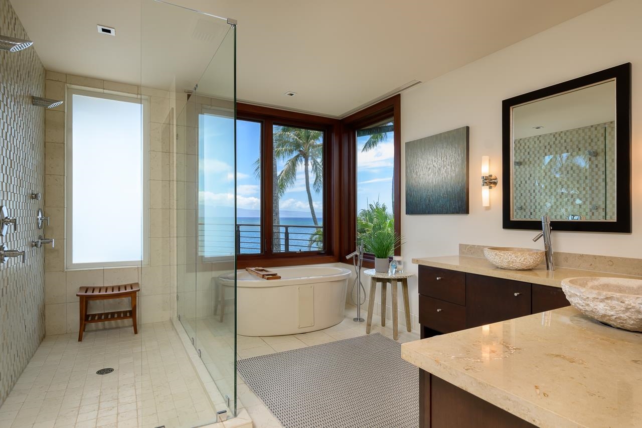 Lahaina, Hawaii, 96761, United States, 7 Bedrooms Bedrooms, ,9 BathroomsBathrooms,Residential,For Sale,1934362