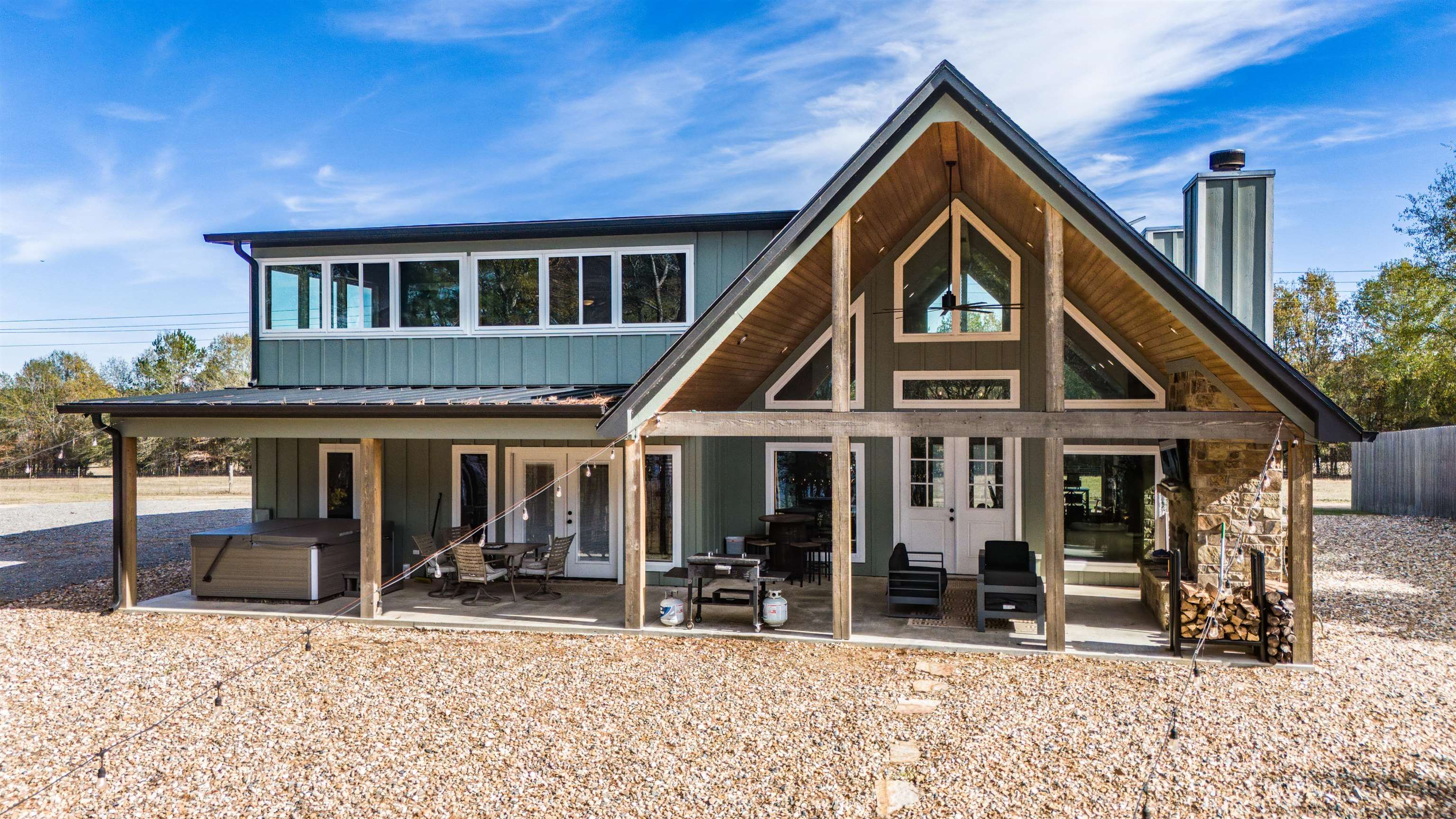 Jefferson, Texas, 75657, United States, 3 Bedrooms Bedrooms, ,3 BathroomsBathrooms,Residential,For Sale,2005348