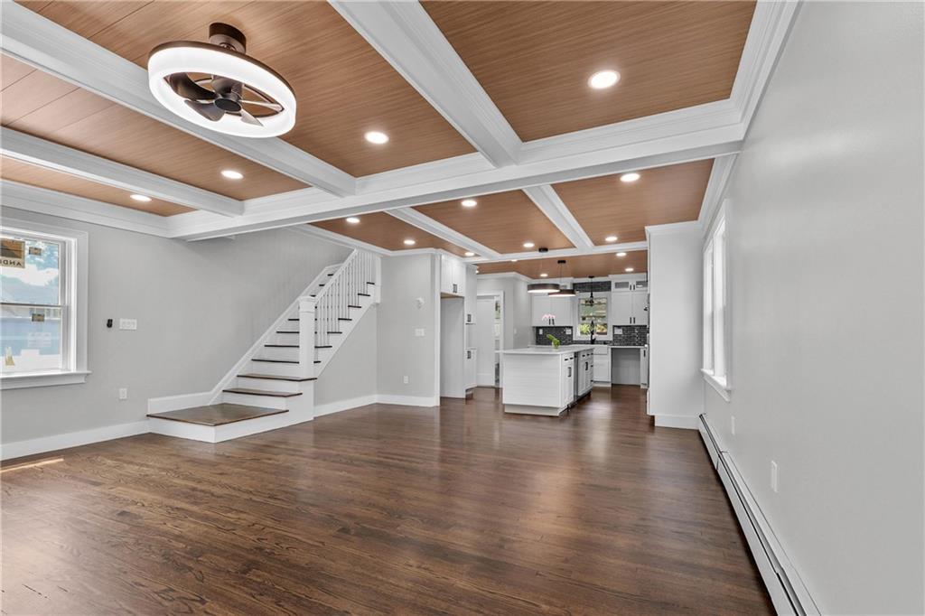 Warwick, Rhode Island, 02889, United States, 3 Bedrooms Bedrooms, ,2 BathroomsBathrooms,Residential,For Sale,1937520