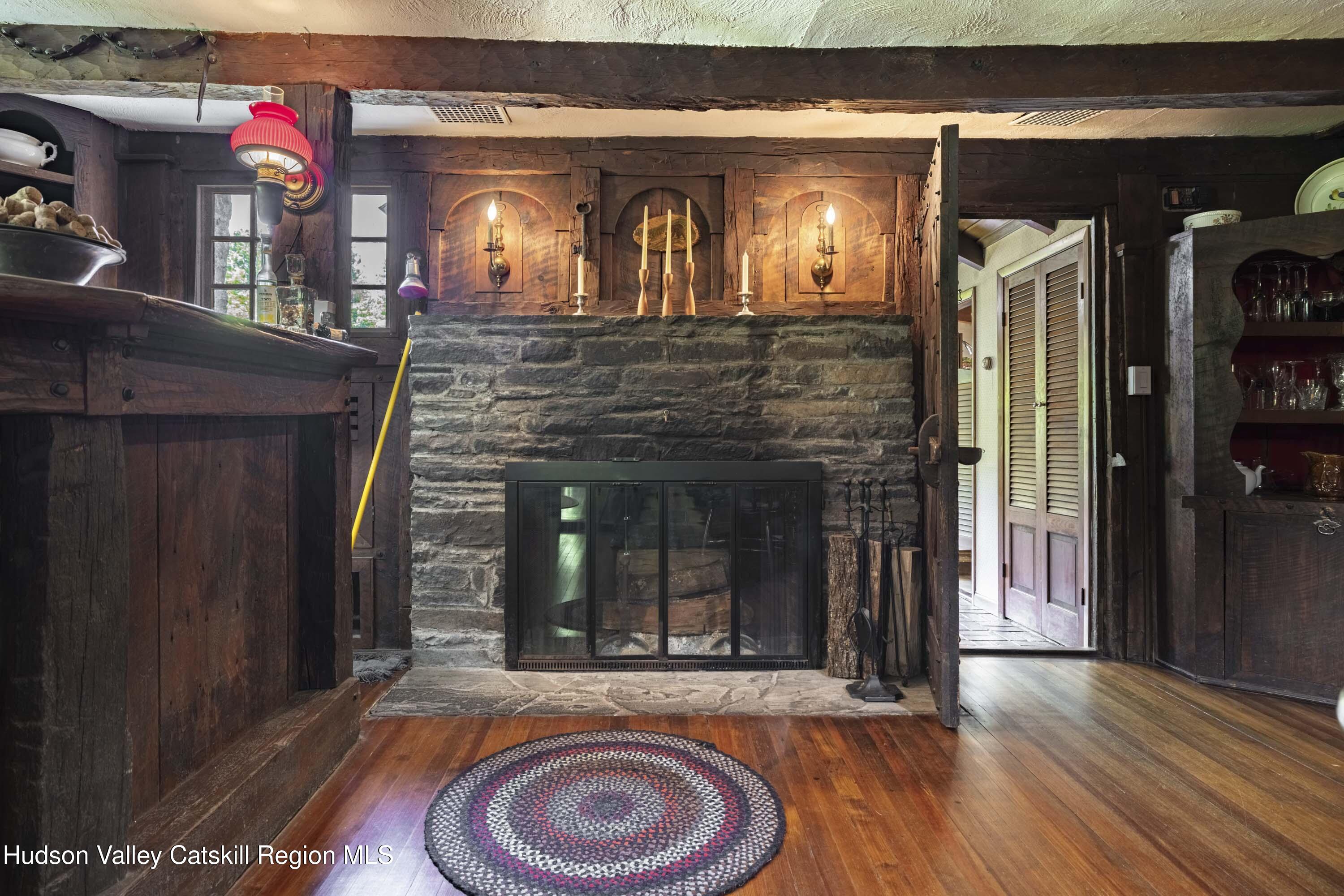 Saugerties, New York, 12477, United States, 2 Bedrooms Bedrooms, ,2 BathroomsBathrooms,Residential,For Sale,1827132