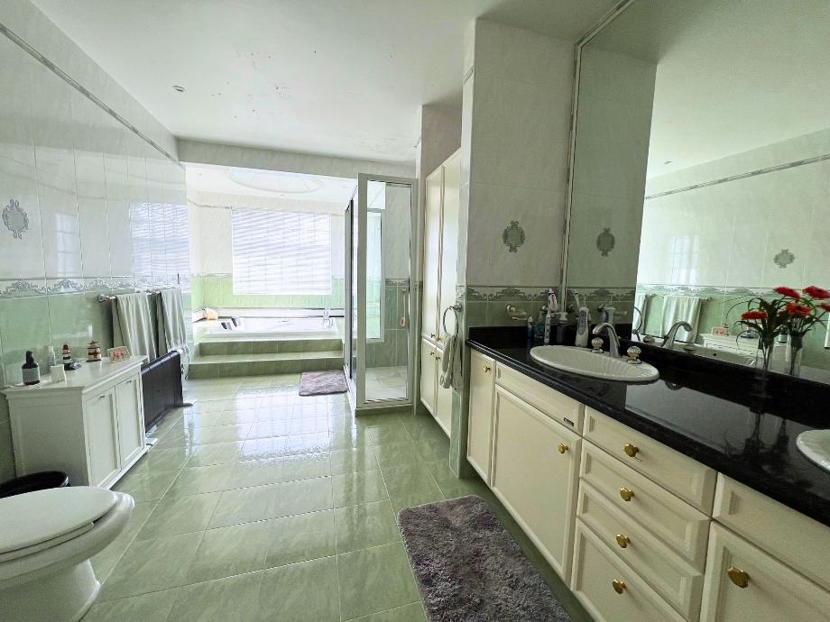 Huixquilucan, Estado de méxico, 52780, Mexico, 4 Bedrooms Bedrooms, ,4 BathroomsBathrooms,Residential,For Sale,1712764