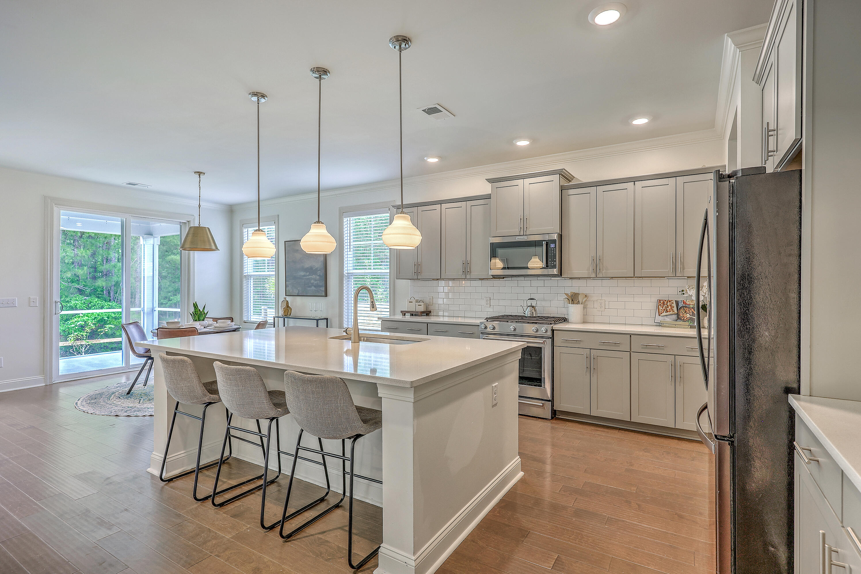 Summerville, South Carolina, 29483, United States, 4 Bedrooms Bedrooms, ,3 BathroomsBathrooms,Residential,For Sale,1928541