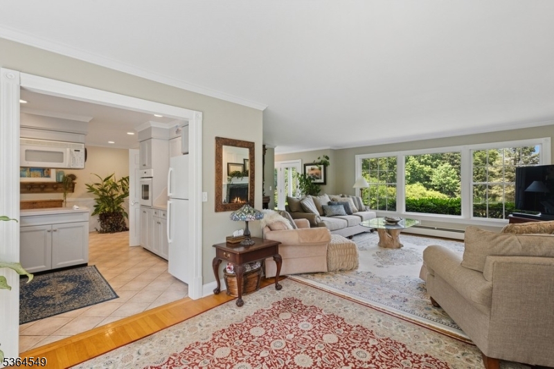 Franklin Twp., New Jersey, 08867, United States, 3 Bedrooms Bedrooms, ,2 BathroomsBathrooms,Residential,For Sale,1926340