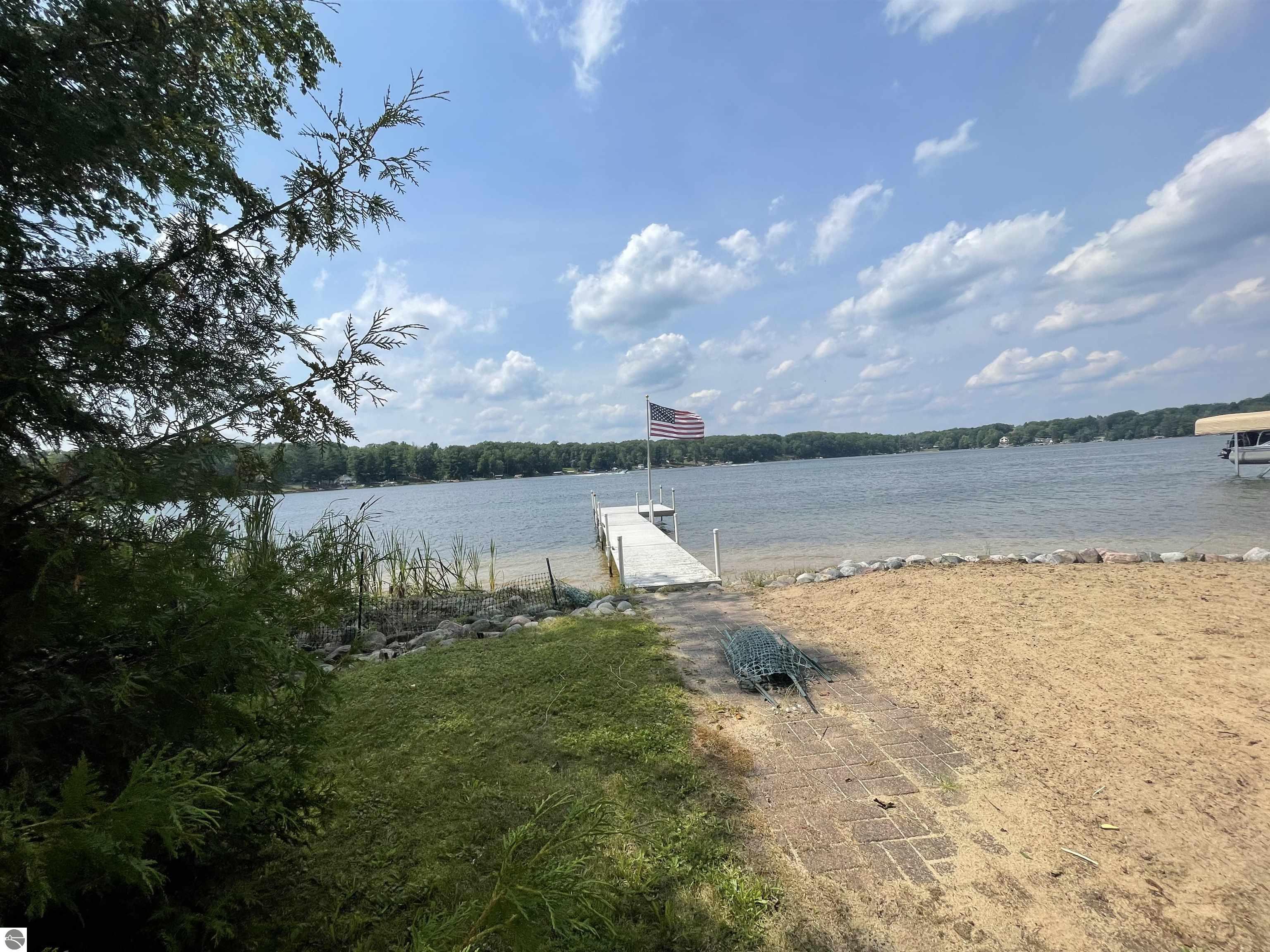 Harrison, Michigan, 48625, United States, 5 Bedrooms Bedrooms, ,4 BathroomsBathrooms,Residential,For Sale,1990816