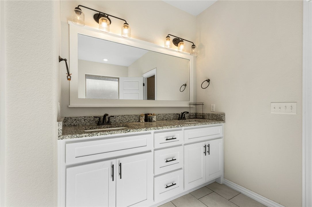 Pea Ridge, Arkansas, 72751, United States, 4 Bedrooms Bedrooms, ,3 BathroomsBathrooms,Residential,For Sale,1995681