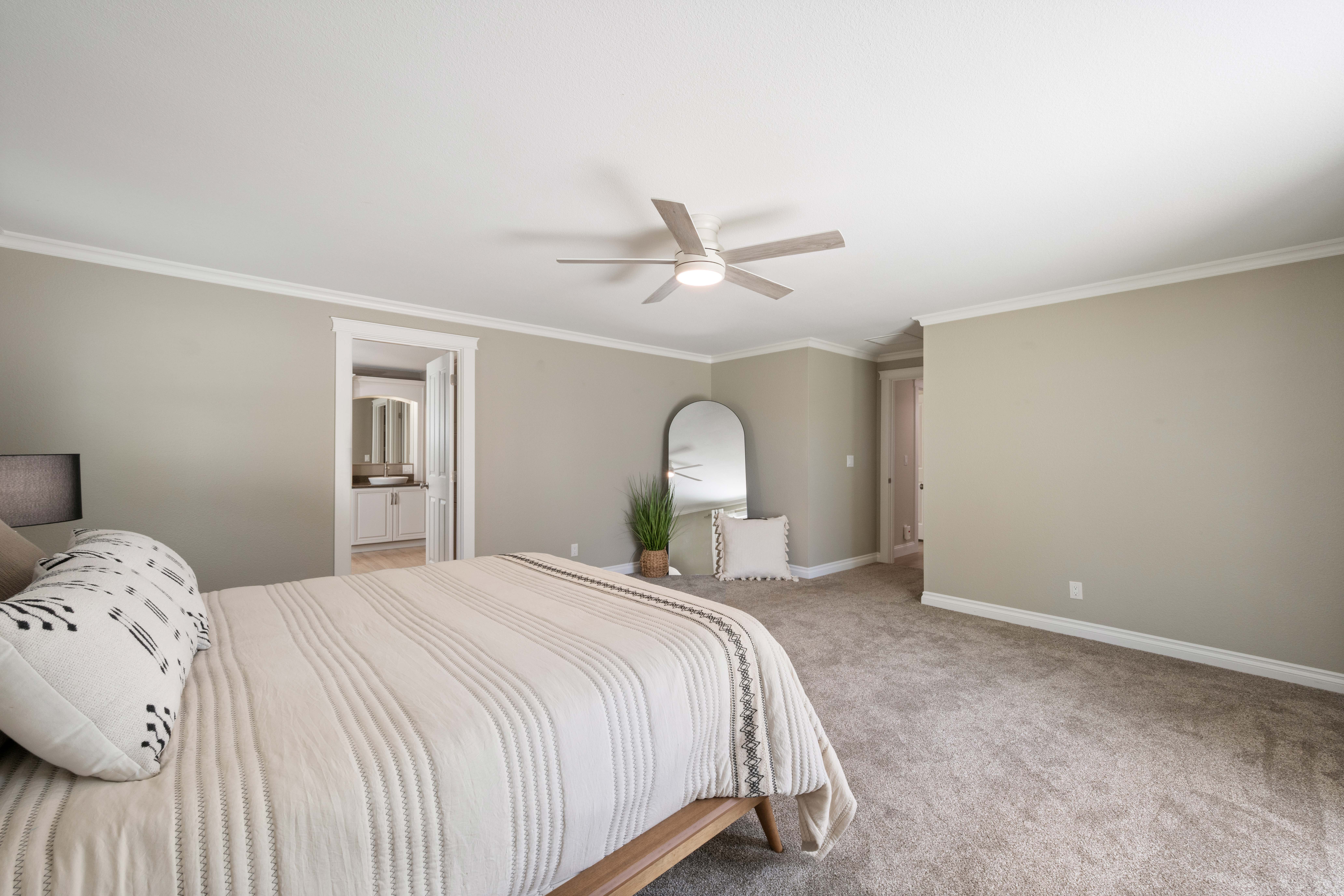  ROOM FOR SHOP/ POOL. IMMACULATELY CARED FOR HOME - 物件實景